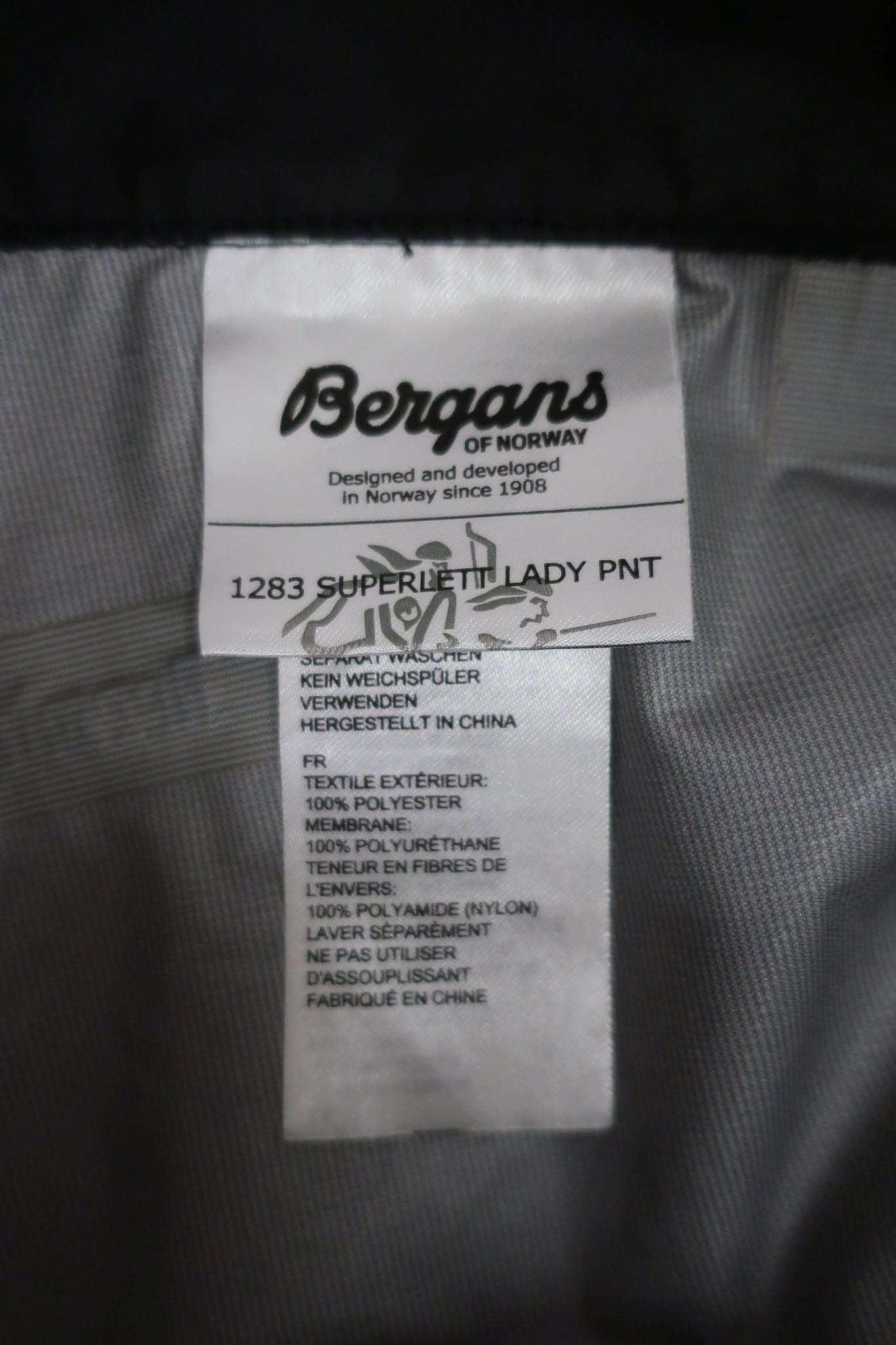 BERGANS moteriškos lengvos membraninės kelnės XXL dydis