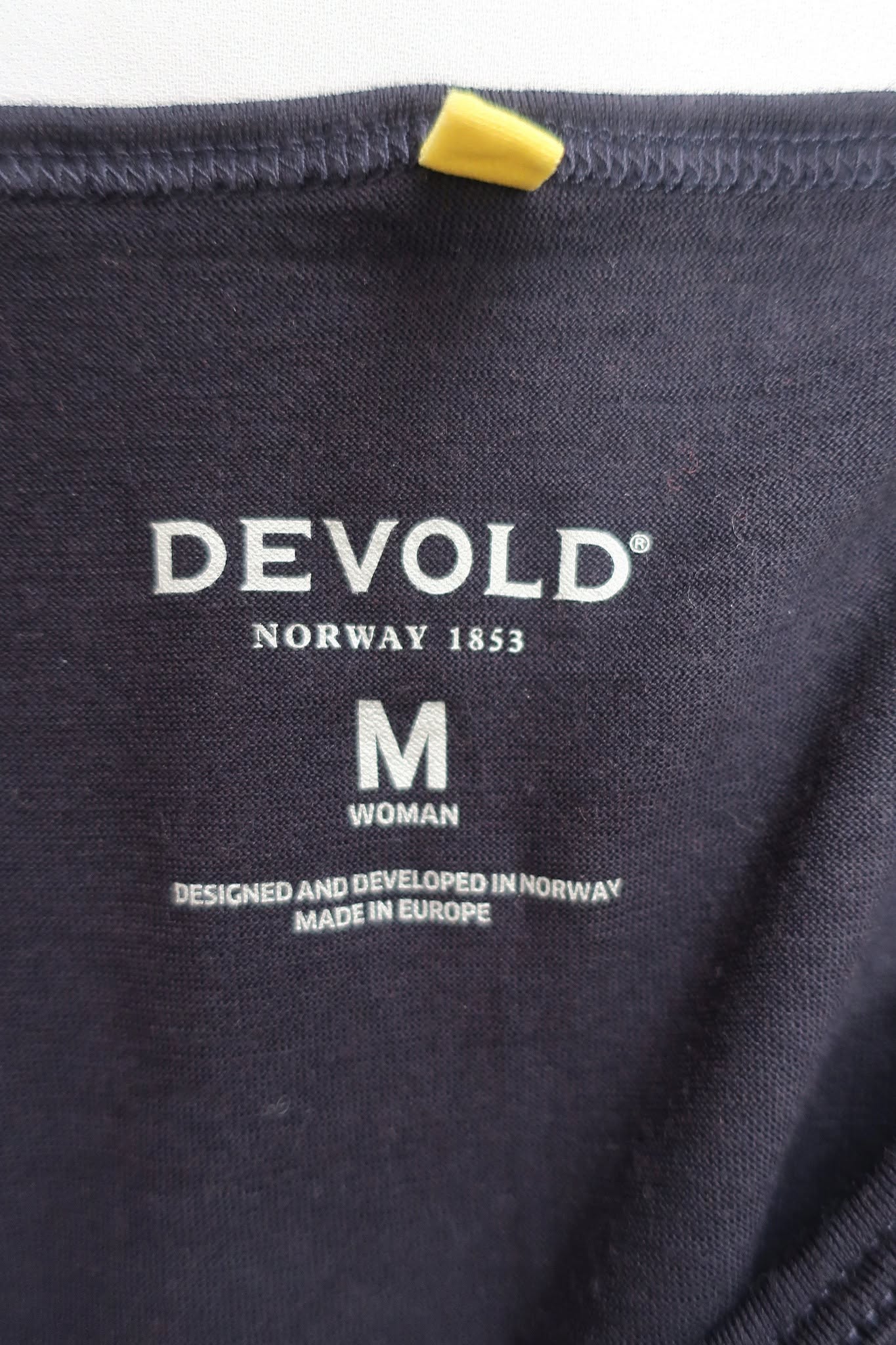 DEVOLD nauji moteriški marškinėliai su merino vilna M dydis