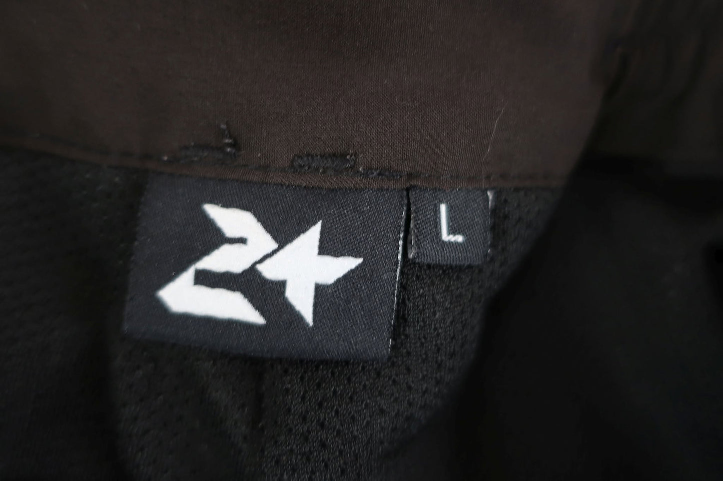 TWENTY FOUR vyriškos laisvalaikio, trekingo kelnės L dydis