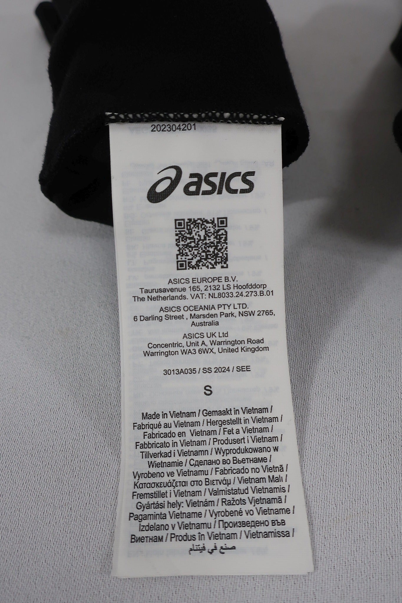 ASICS naujas komplektas - pirštinės, kepurė, galavajuostė S/M dydis