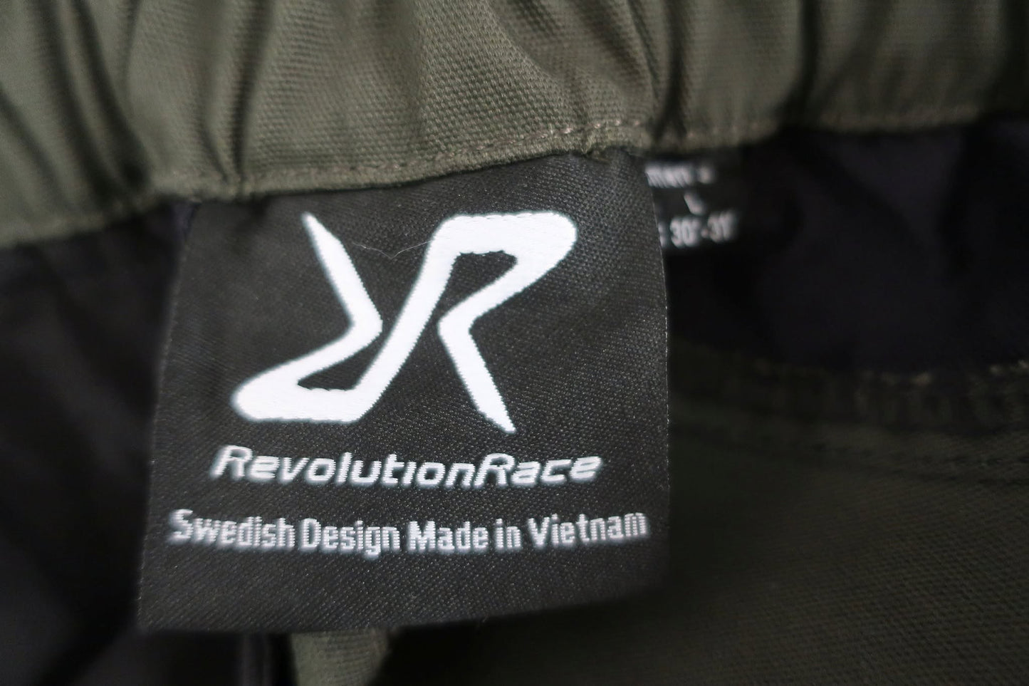 REVOLIUTION RACE naujos moteriškos laisvalaikio, trekingo kelnės L dydis
