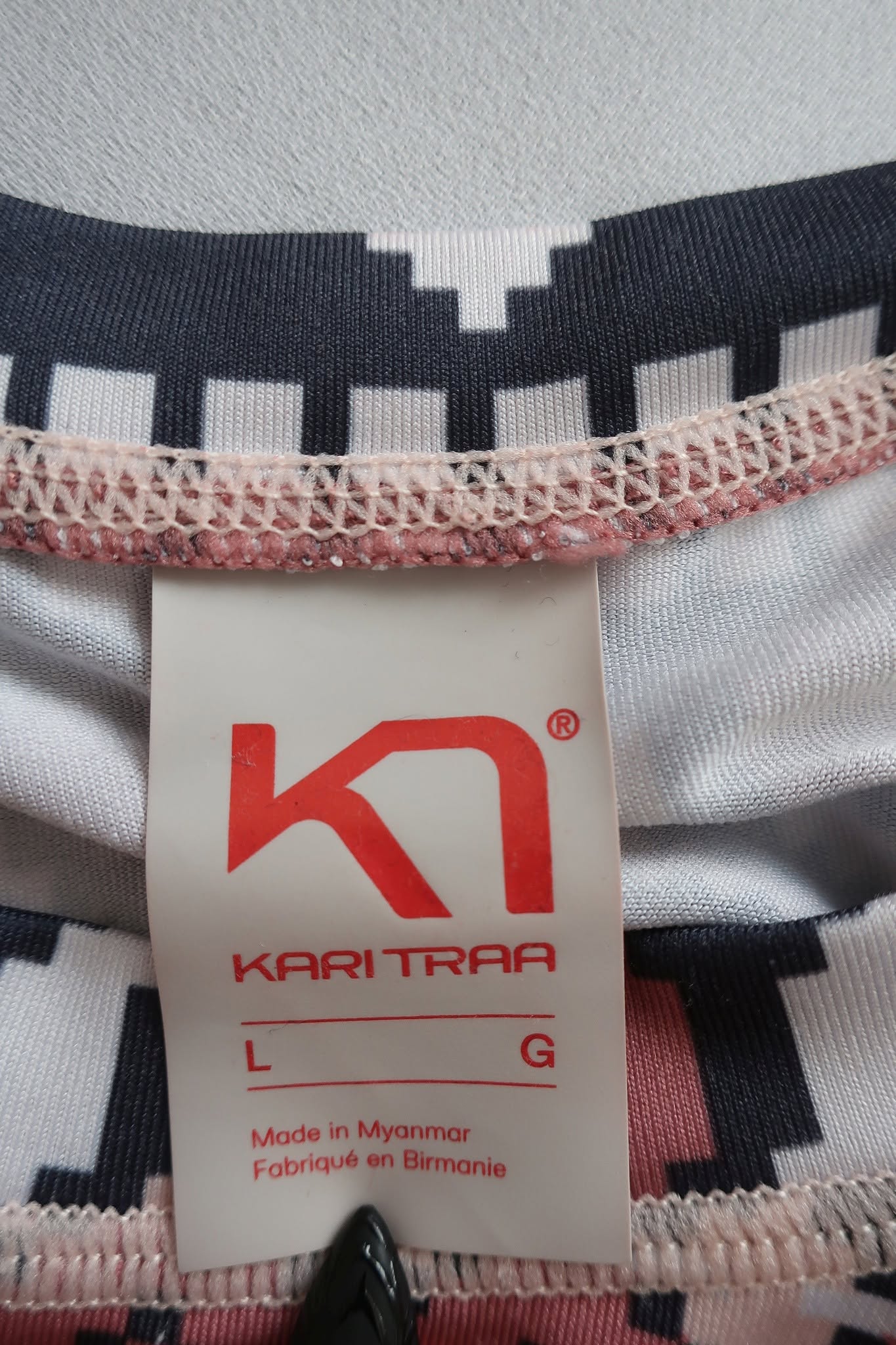 KARITRAA nauji moteriški marškinėliai L dydis