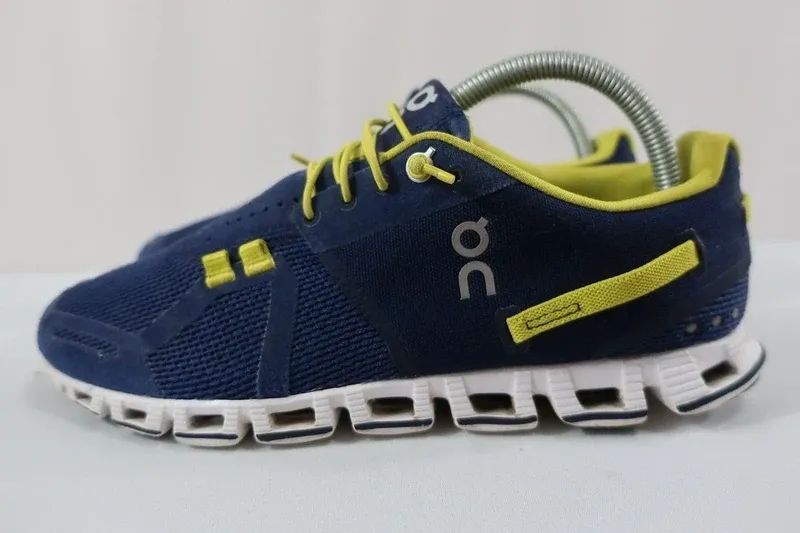ON CLOUD (Swiss Engineering) sportiniai batai 39,5 dydis