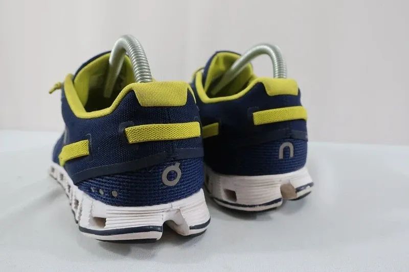 ON CLOUD (Swiss Engineering) sportiniai batai 39,5 dydis