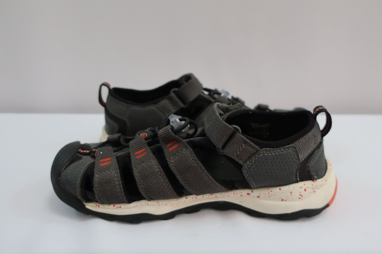 KEEN sandalai 35 dydis