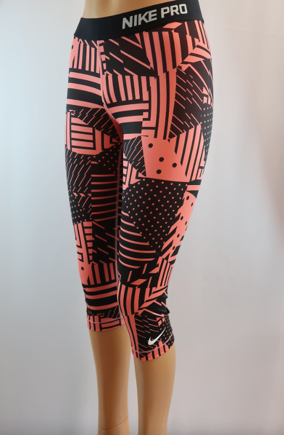 NIKE PRO moteriškos sportinės tamprės/bridžai S/M dydis