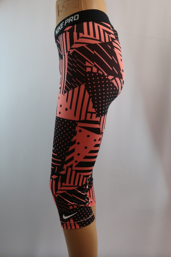 NIKE PRO moteriškos sportinės tamprės/bridžai S/M dydis