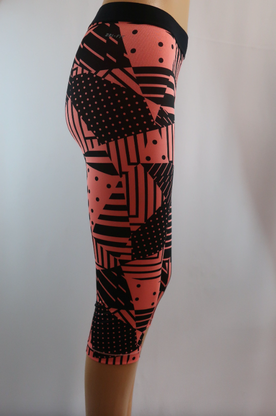 NIKE PRO moteriškos sportinės tamprės/bridžai S/M dydis