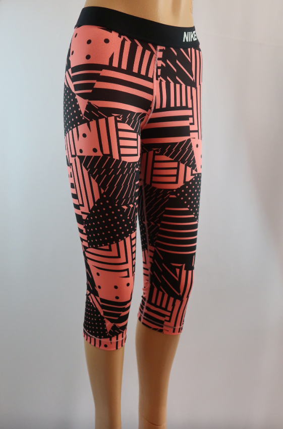 NIKE PRO moteriškos sportinės tamprės/bridžai S/M dydis