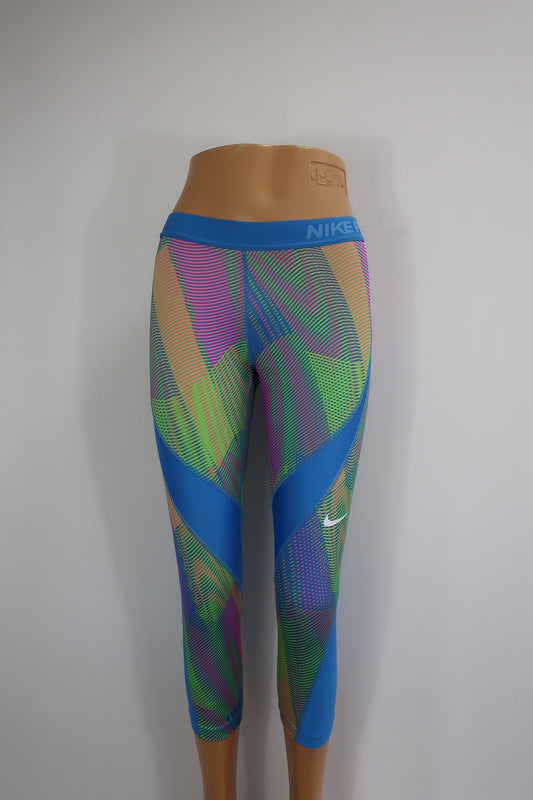 NIKE moteriškos pusilgės sportinės tamprės S dydis
