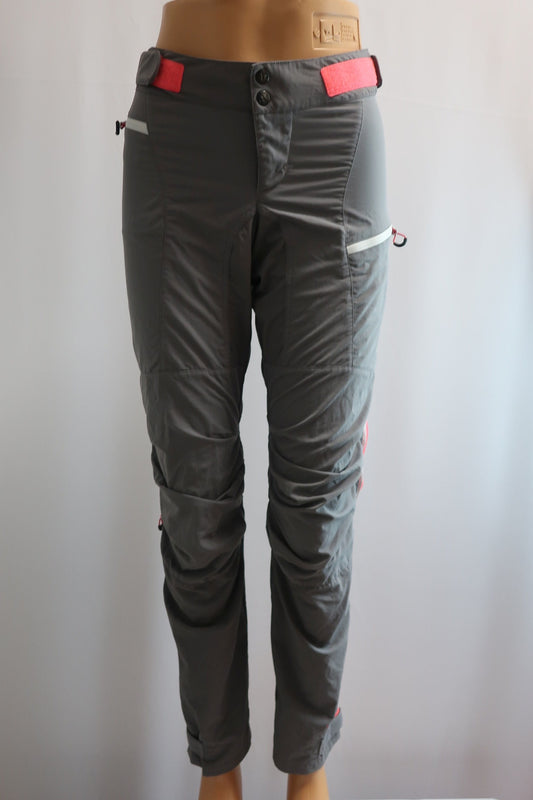 NORHEIM moteriškos laisvalaikio kelnės S dydis.