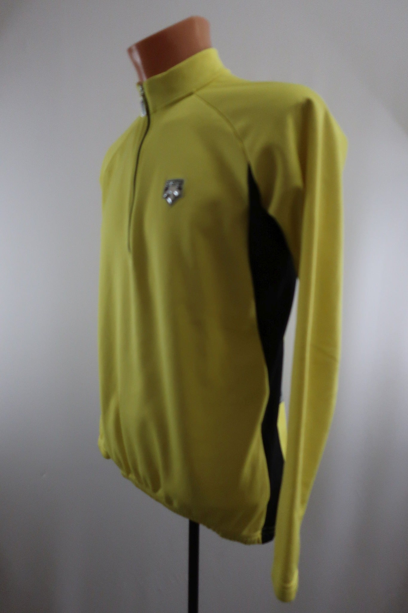 DESCENTE vyriškas sportinis džemperis/šiltukas M dydis