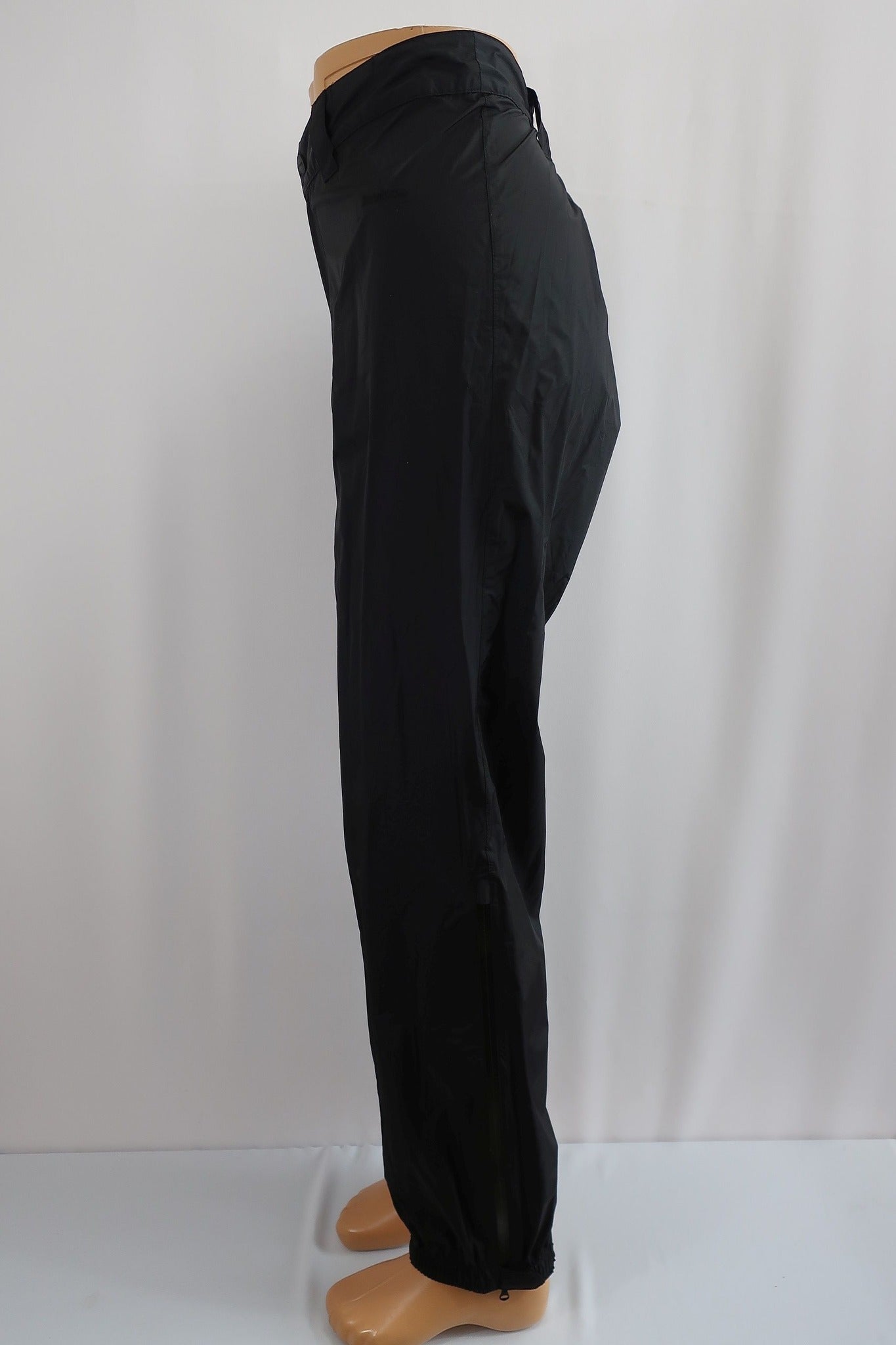 BERGANS vyriškos neperšlampančios laisvalaikio laminuotos membraninės kelnės M dydis.