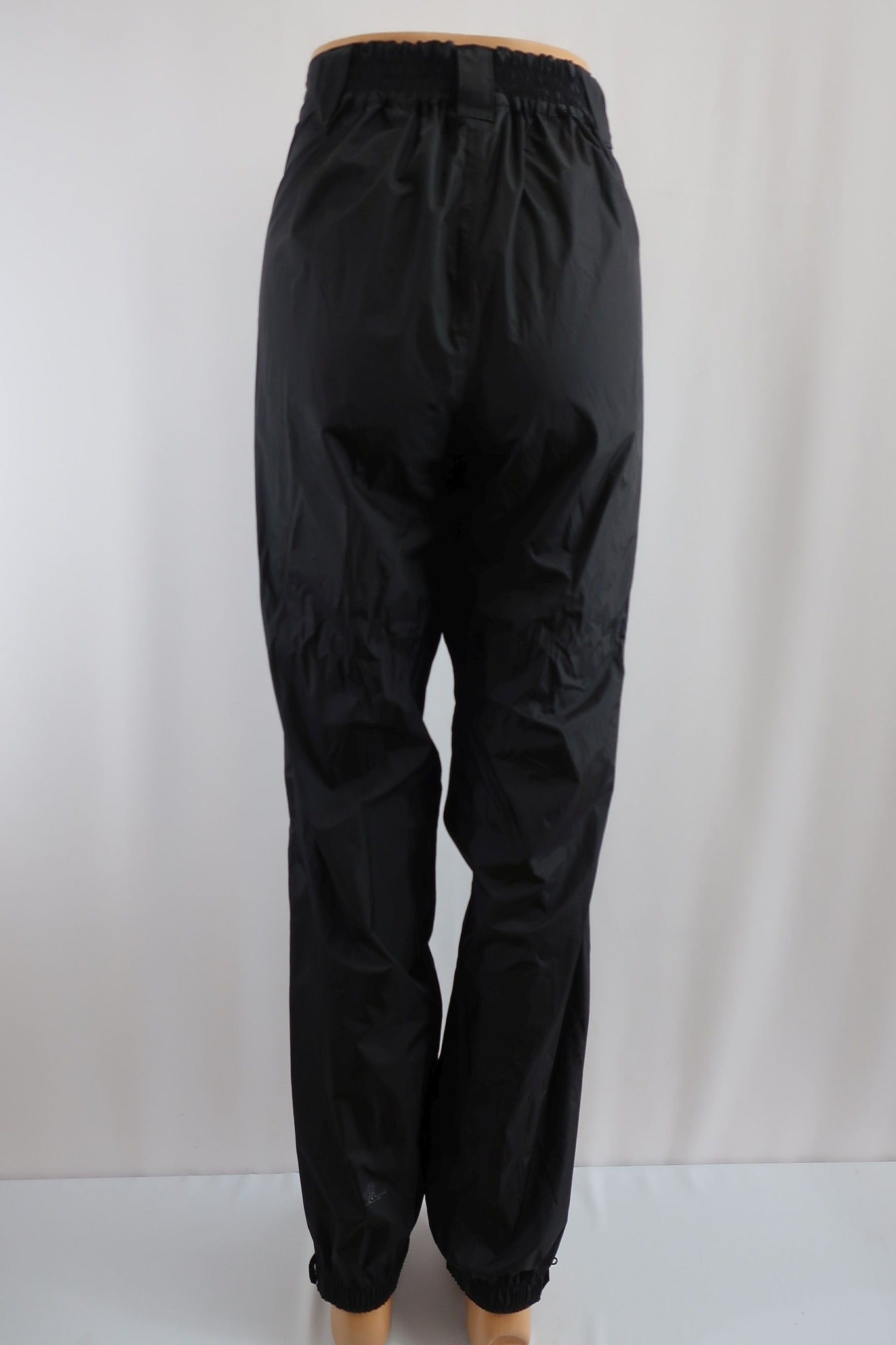 BERGANS vyriškos neperšlampančios laisvalaikio laminuotos membraninės kelnės M dydis.