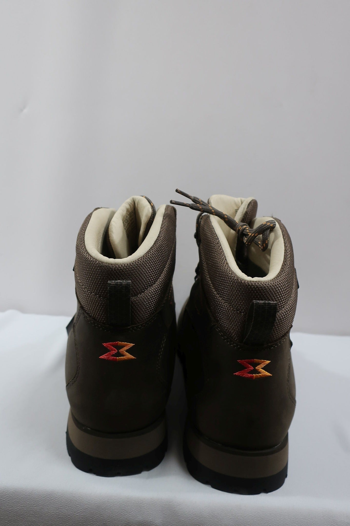 GARMONT nauji odiniai laisvalaikio batai su Gore-Tex 46/46,5 dydis