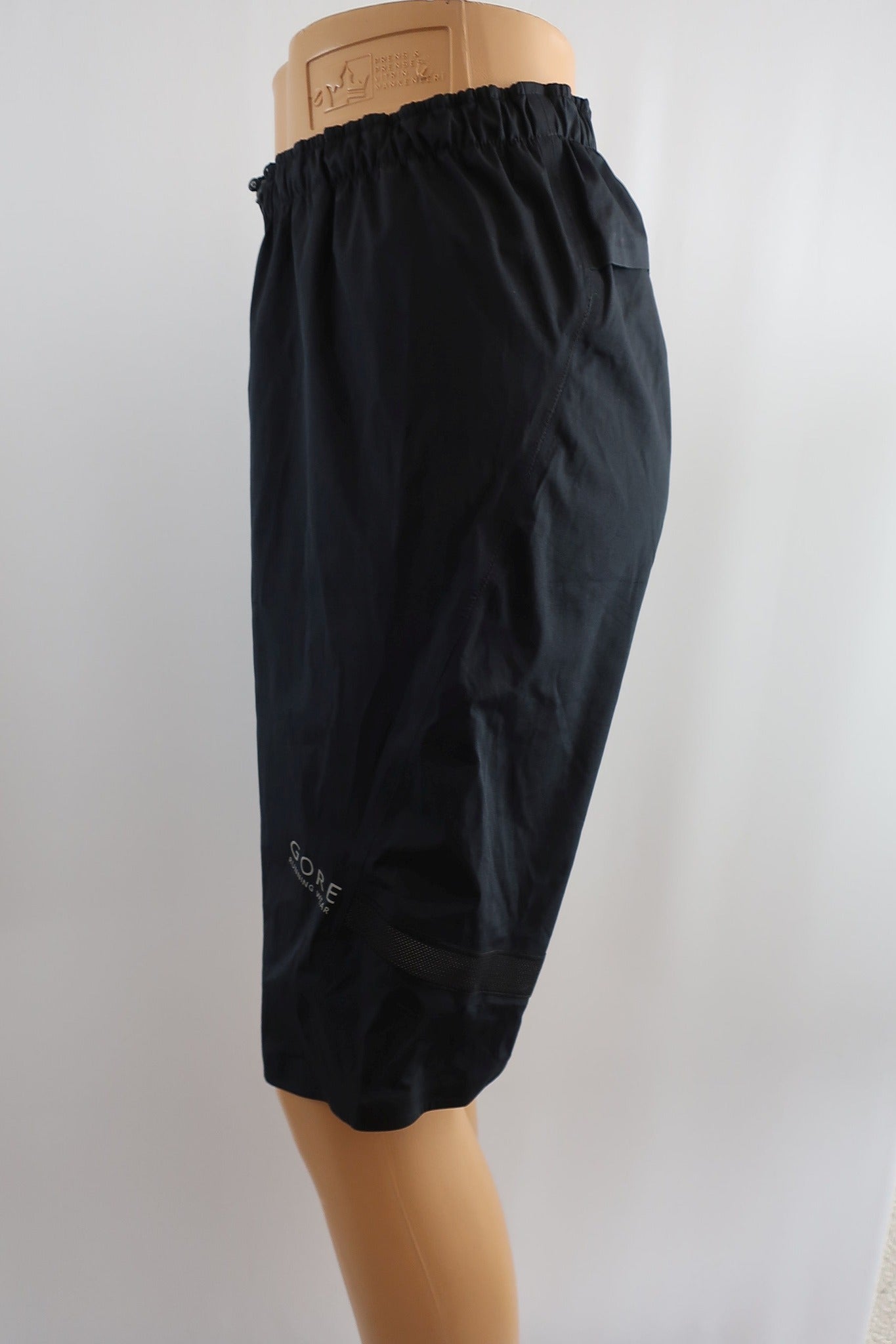 GORE membraniniai šortai su Gore-Tex M dydis