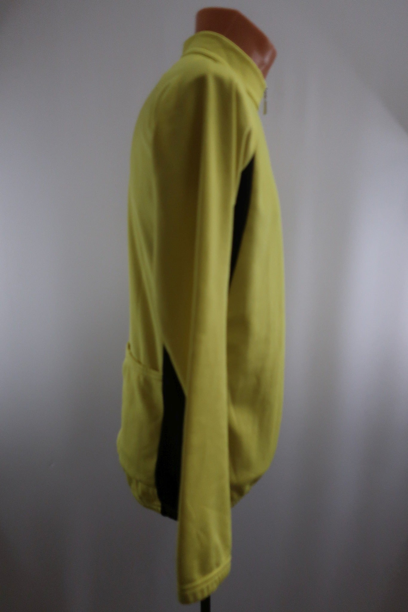 DESCENTE vyriškas sportinis džemperis/šiltukas M dydis