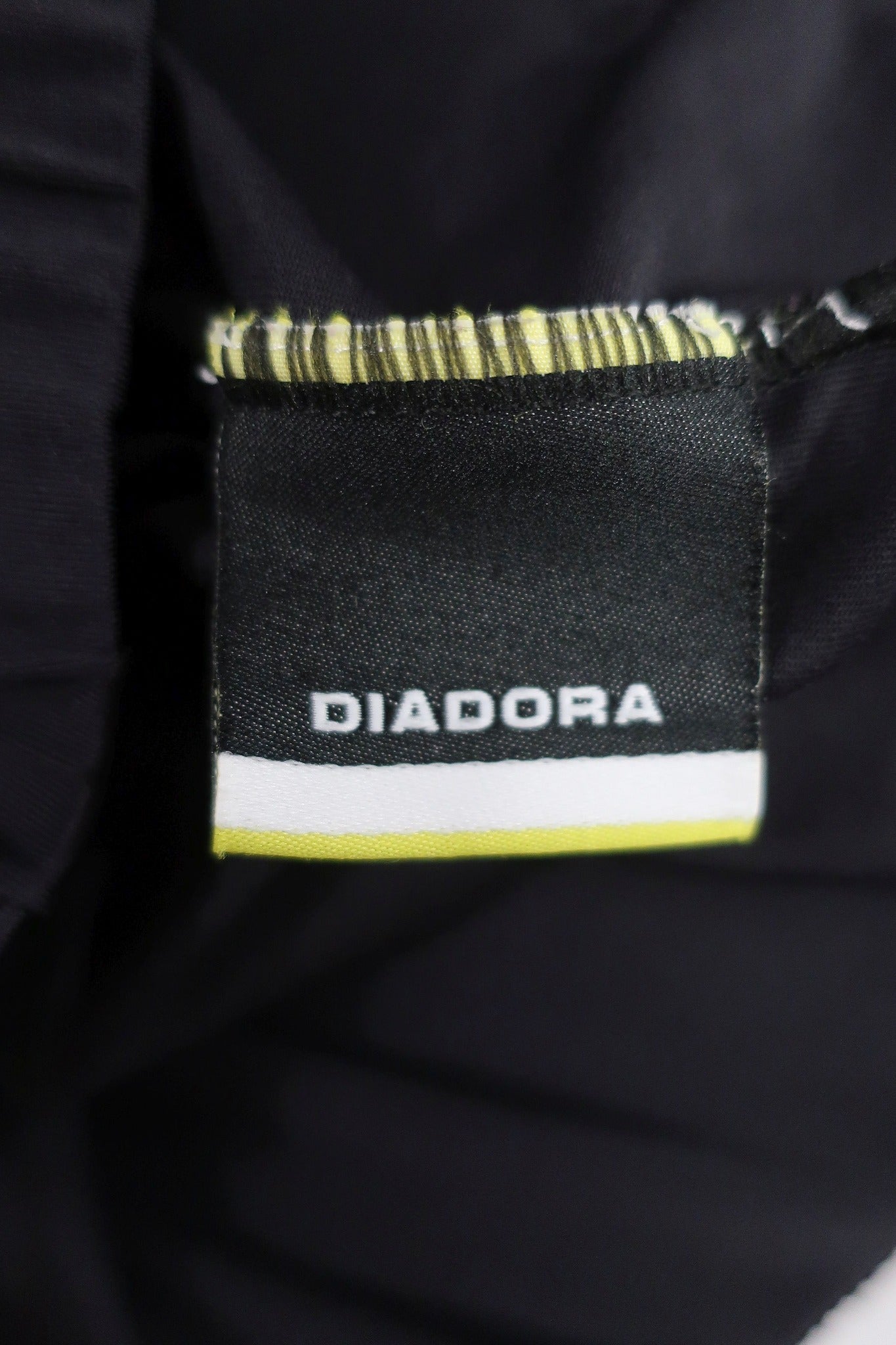 DIADORA dviratiniai šortai M dydis