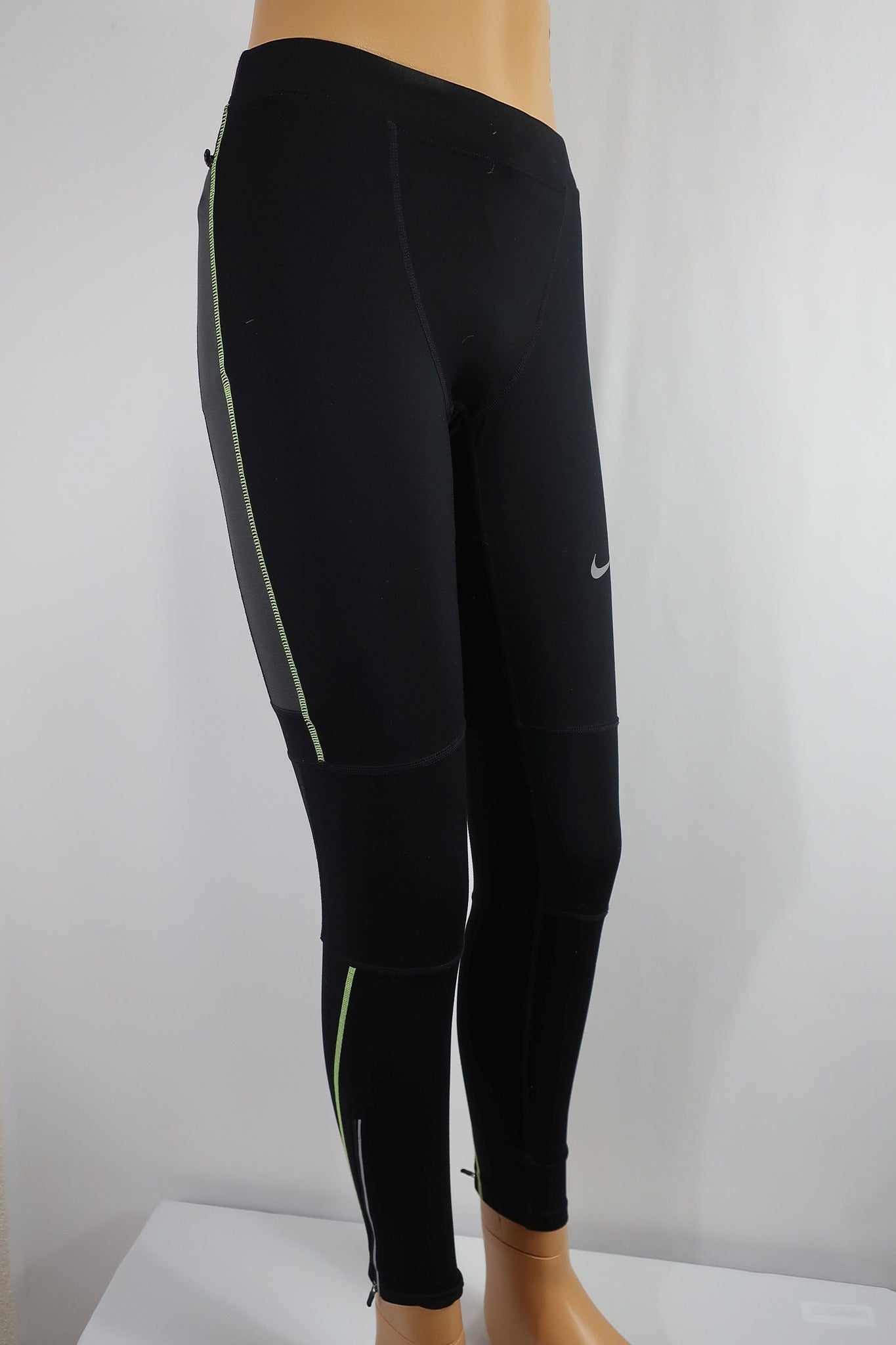 NIKE vyriškos sportinės tamprės S dydis