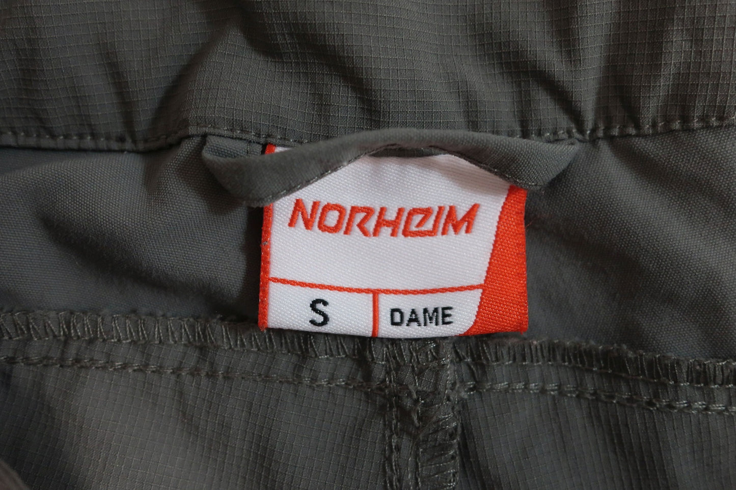 NORHEIM moteriškos laisvalaikio kelnės S dydis.