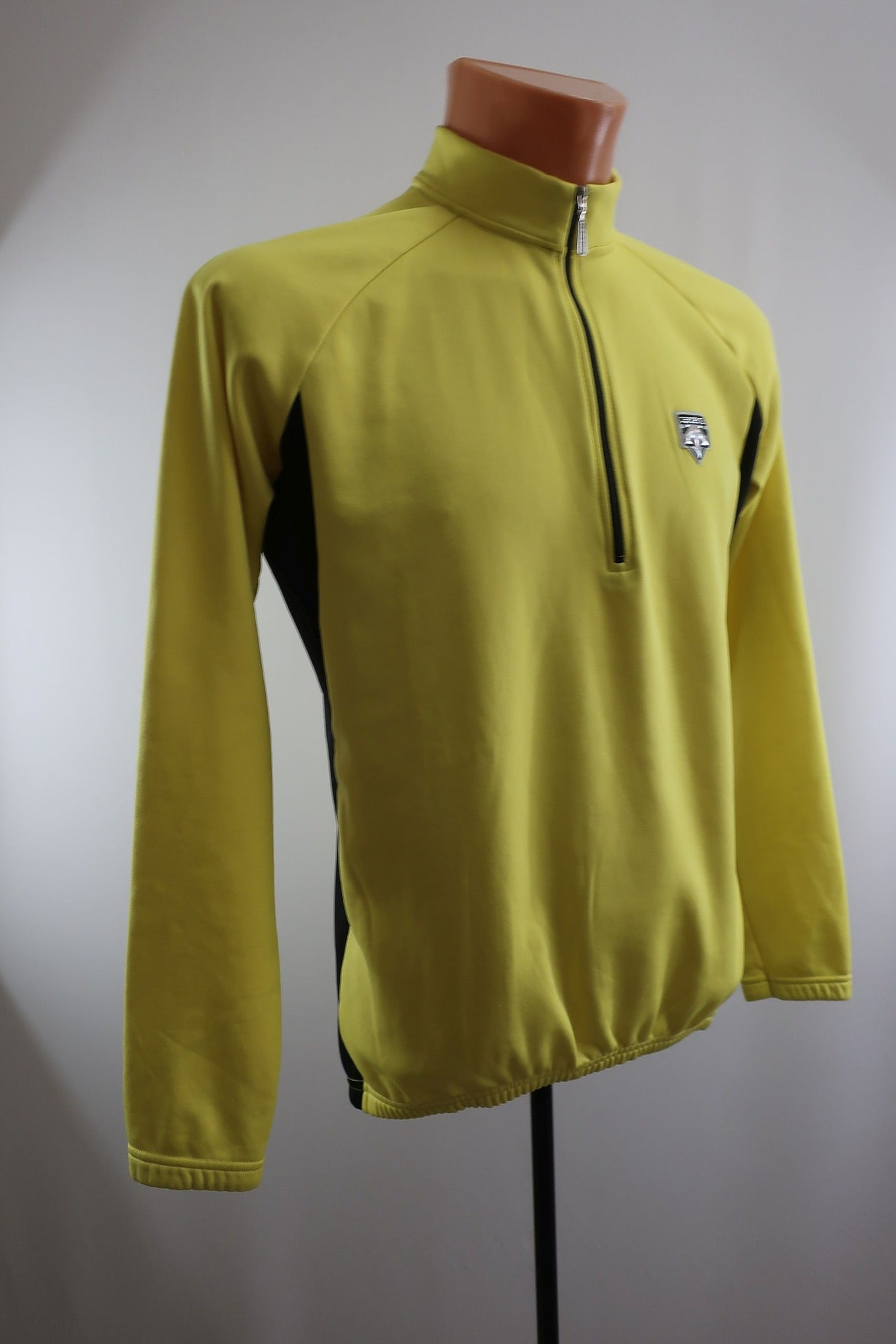 DESCENTE vyriškas sportinis džemperis/šiltukas M dydis