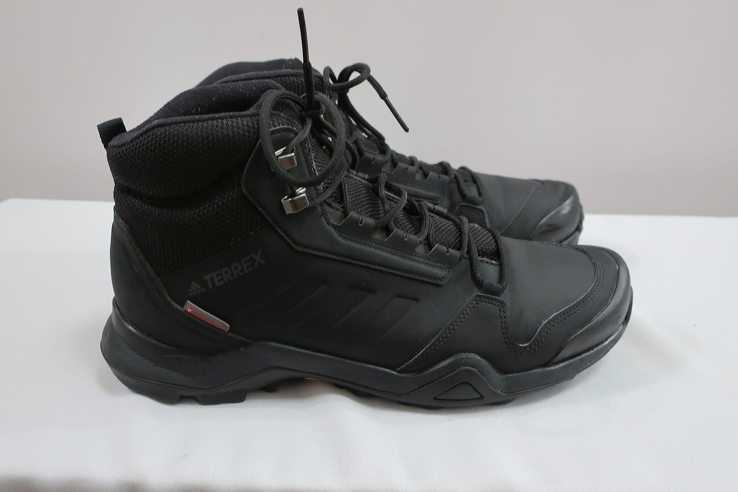 ADIDAS TERREX laisvalaikio batai su Primaloft 44 dydis