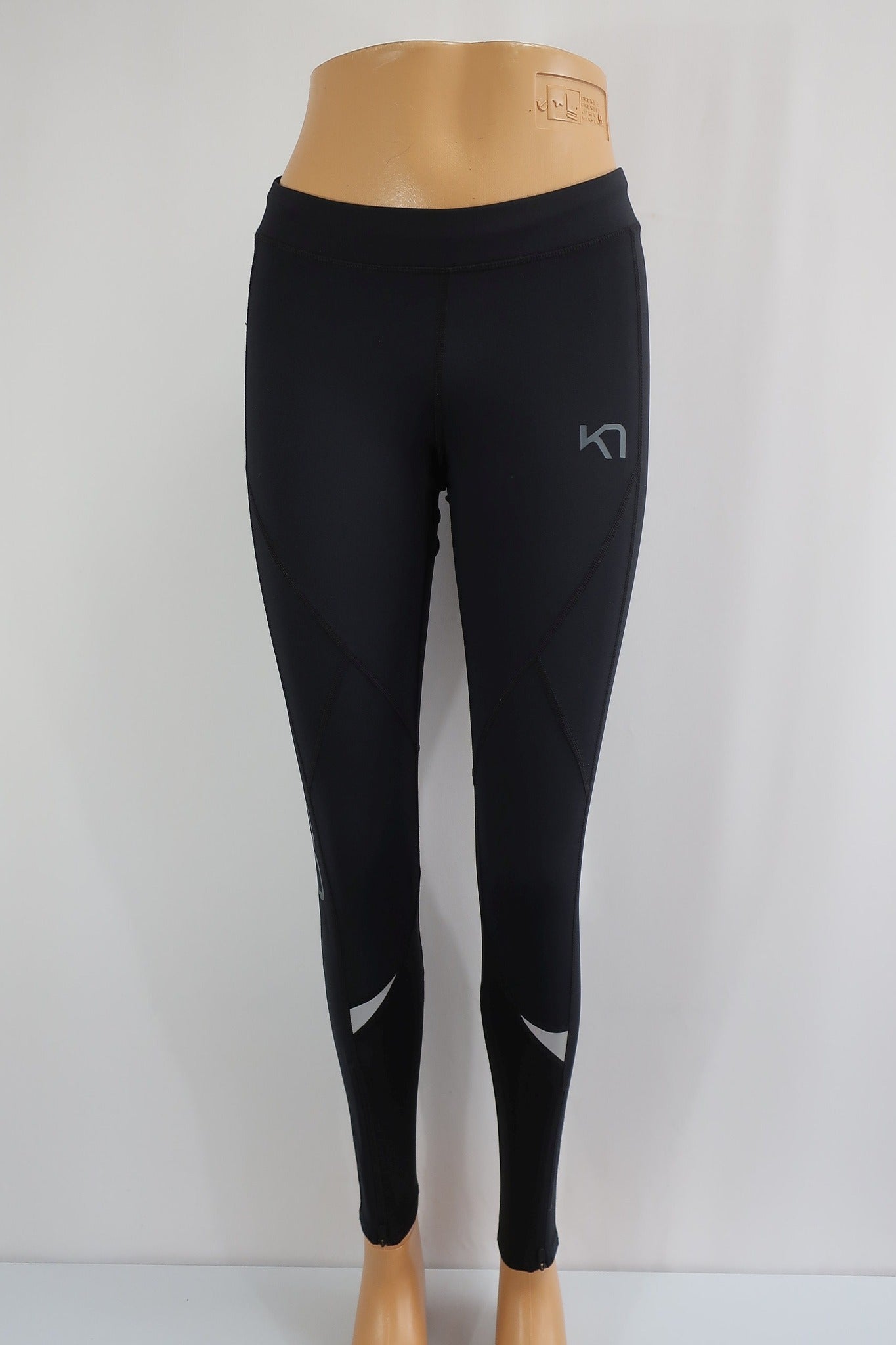 KARITRAA moteriškos sportinės tamprės M dydis