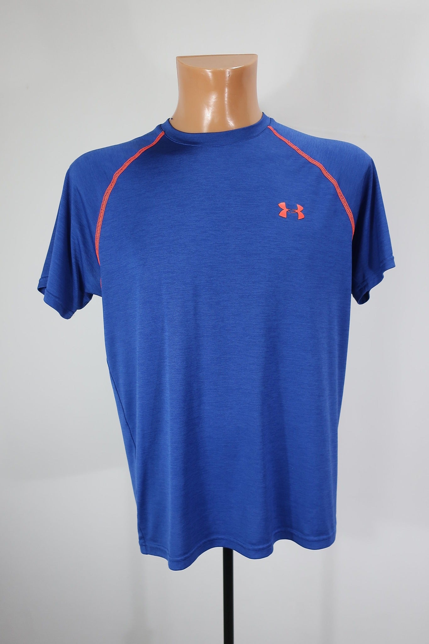 UNDER ARMOUR vyriški marškinėliai M dydis