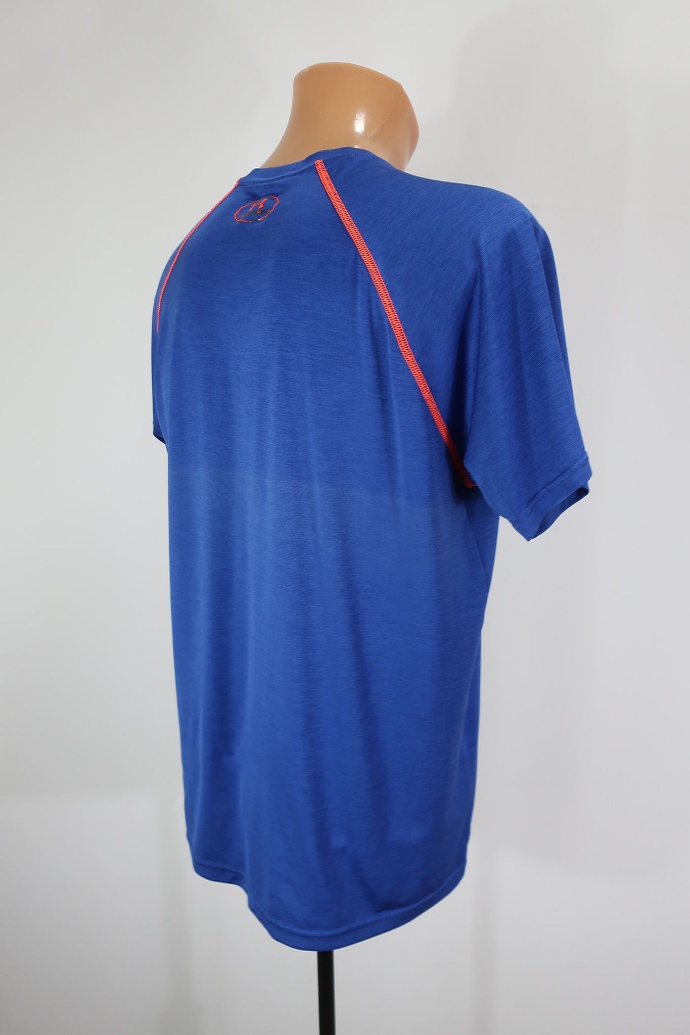 UNDER ARMOUR vyriški marškinėliai M dydis