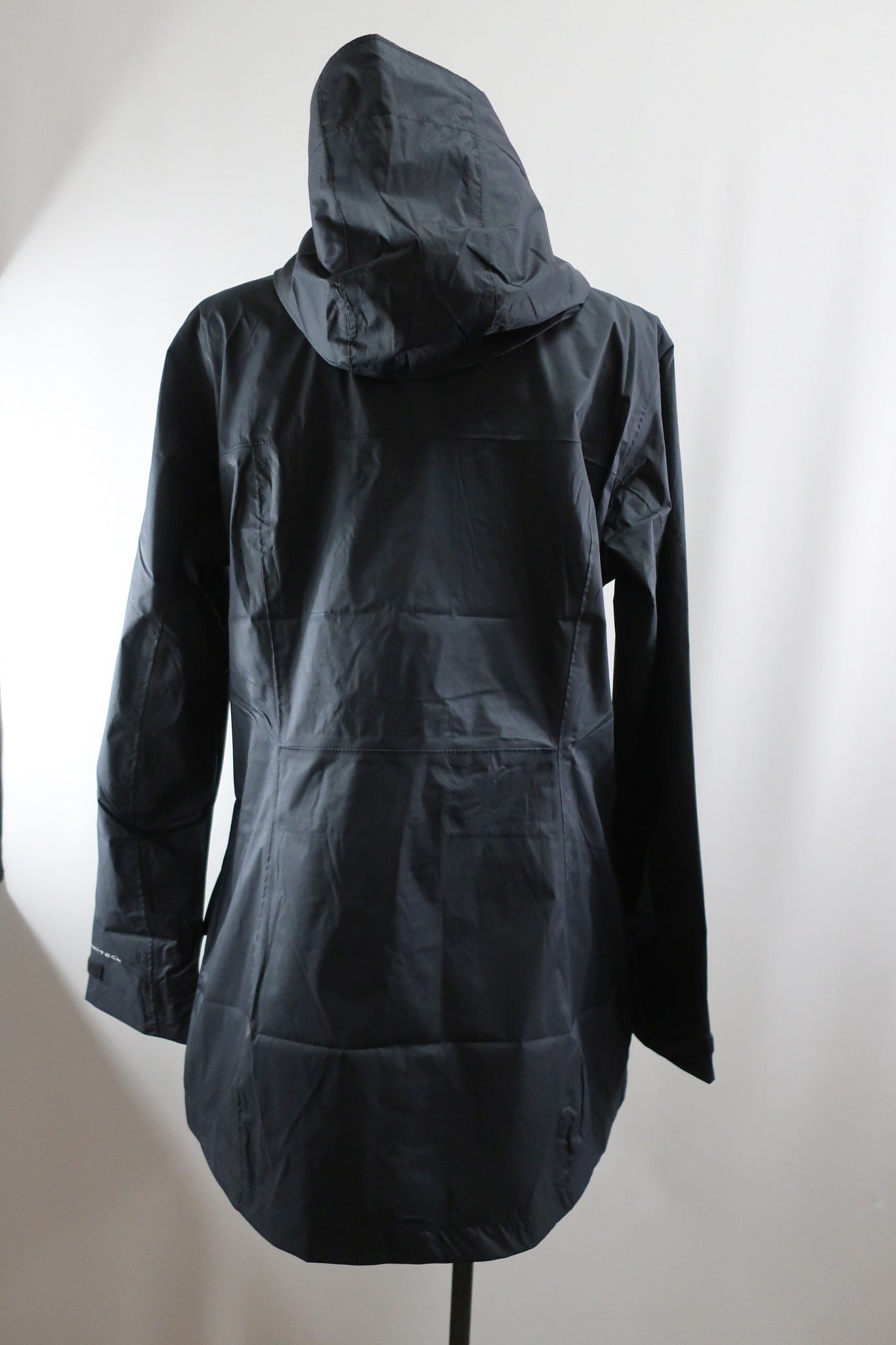 COLUMBIA moteriška nauja striukė L/XL dydis