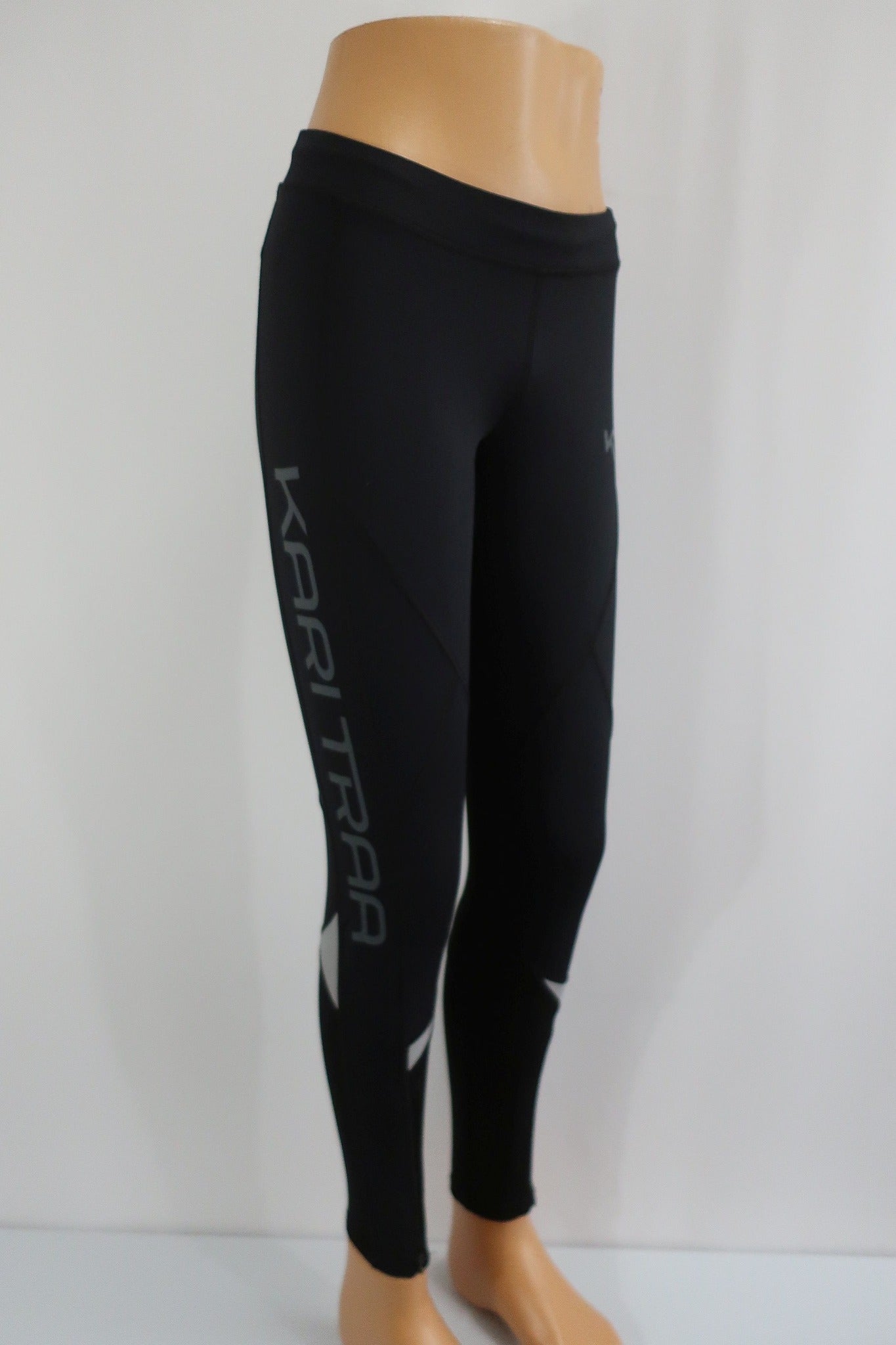 KARITRAA moteriškos sportinės tamprės M dydis