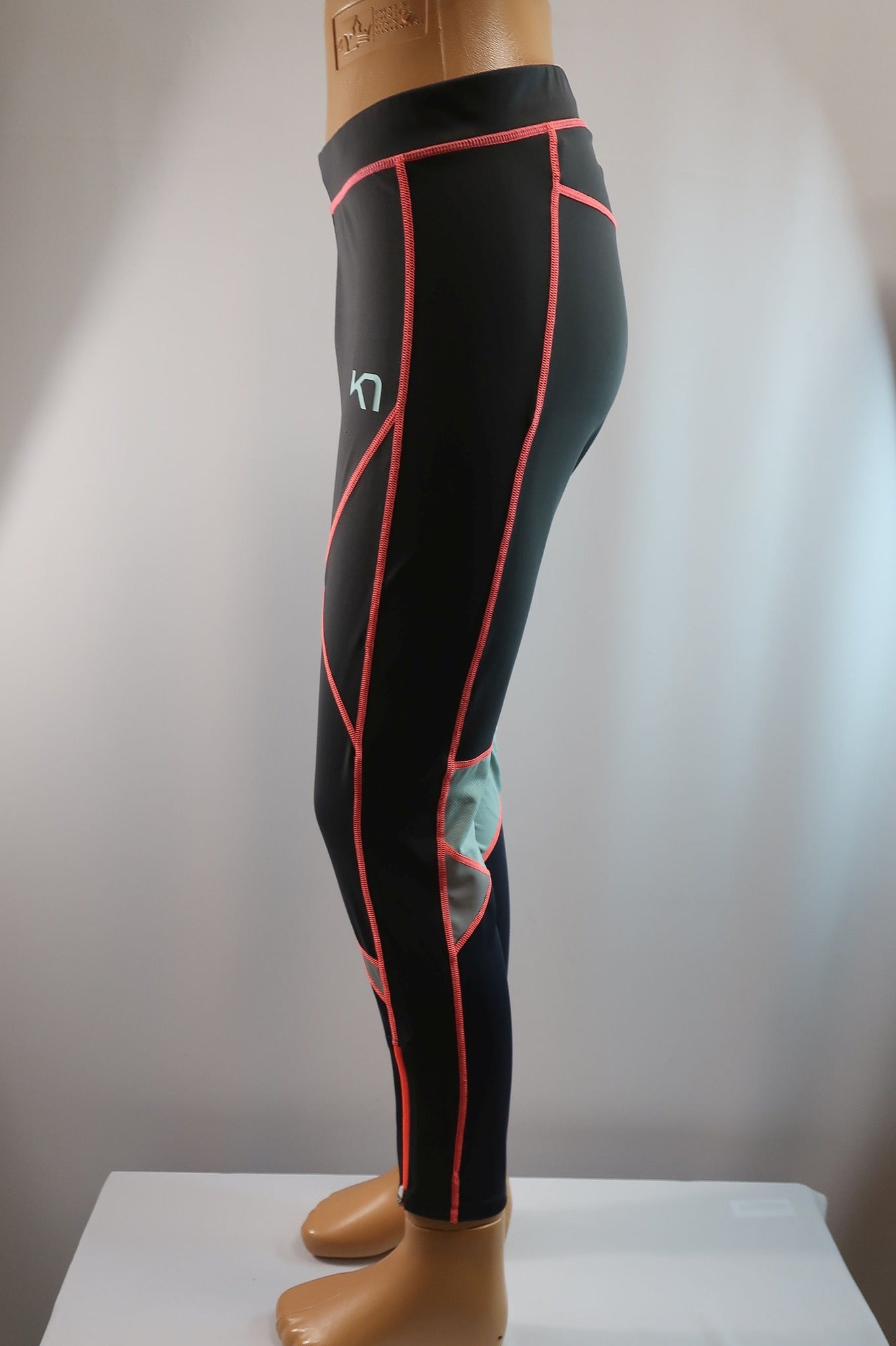 KARITRAA moteriškos sportinės tamprės XL dydis