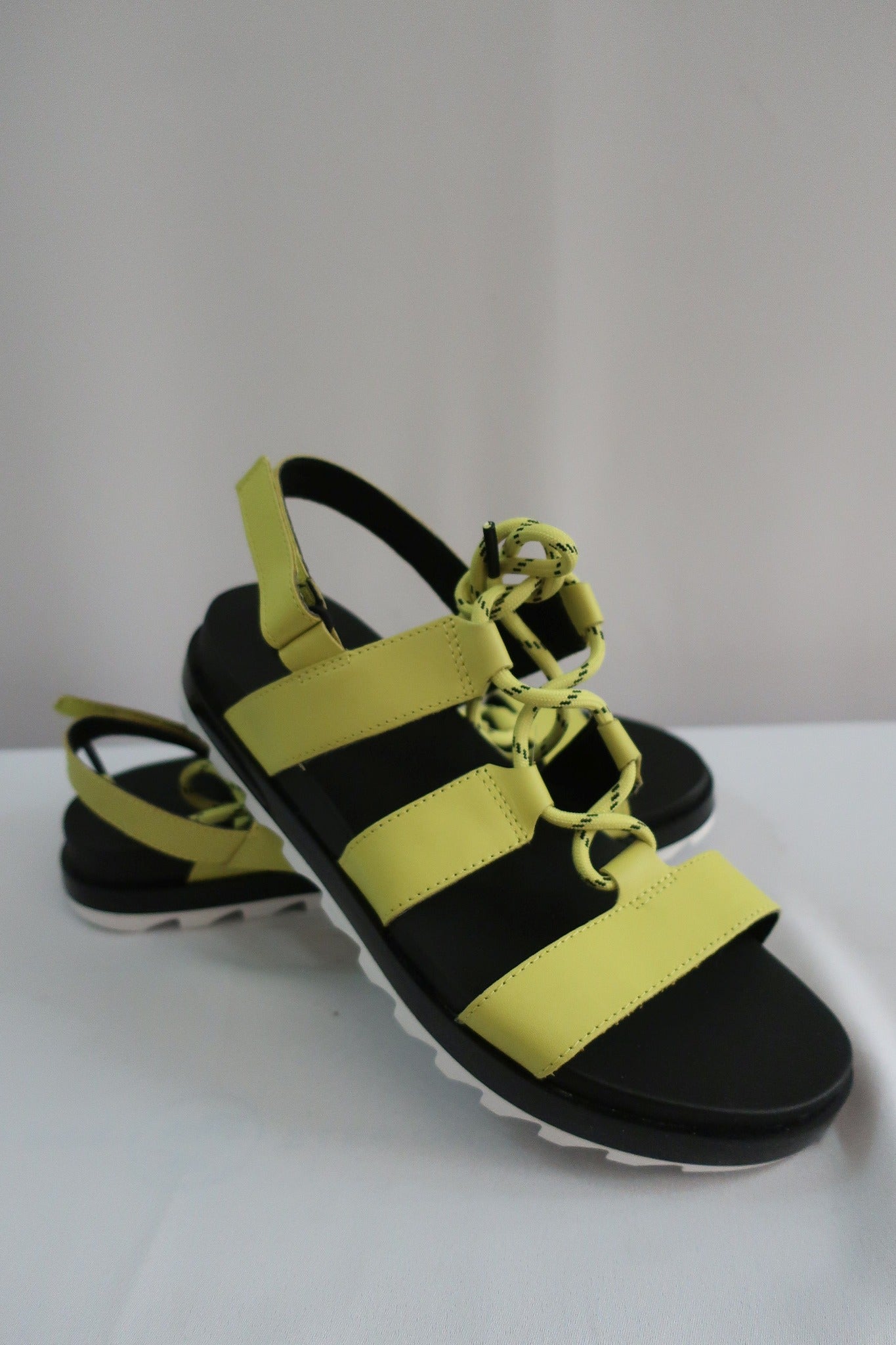 SOREL naujos moteriškos basutės/sandalai 40/40,5 dydis