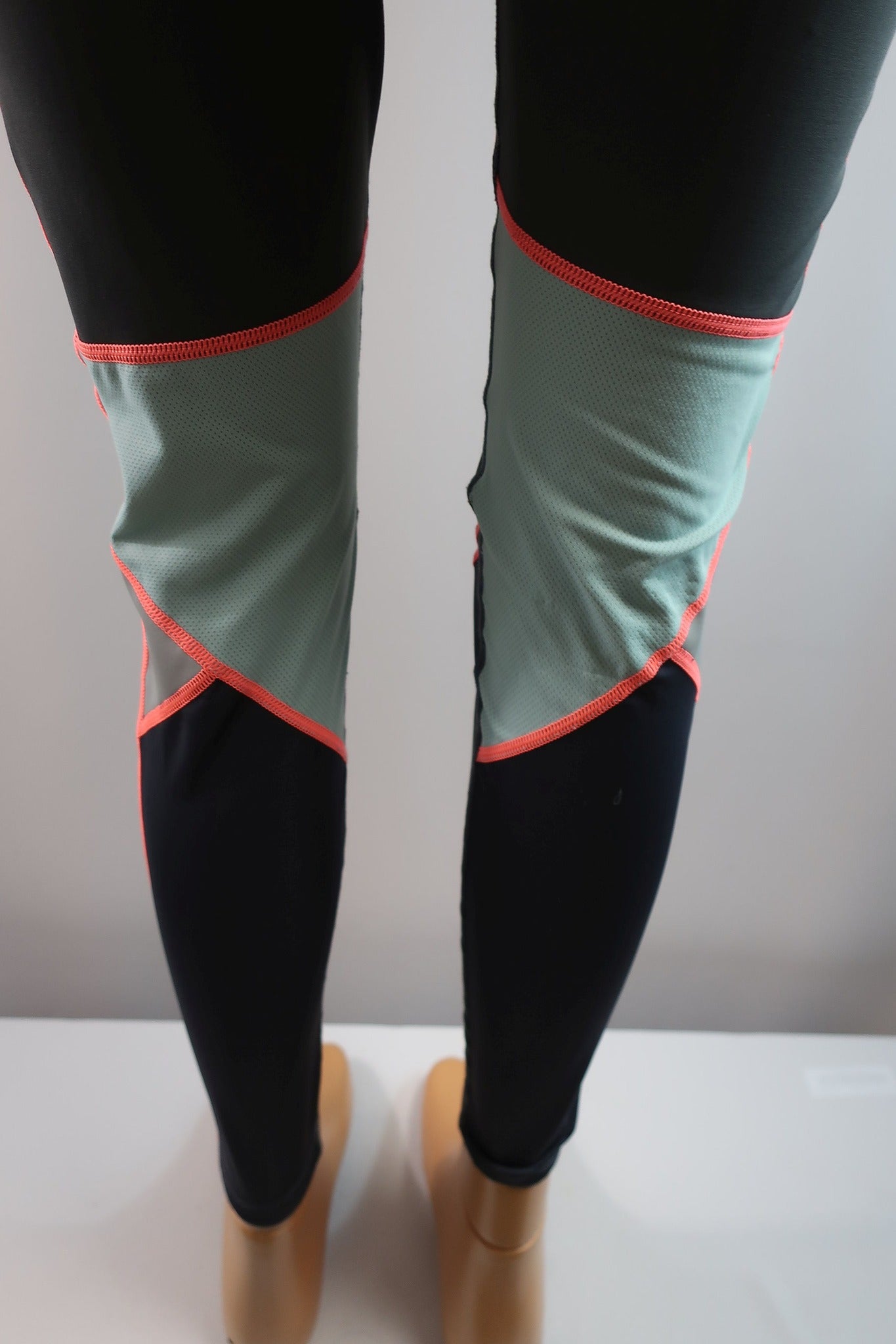 KARITRAA moteriškos sportinės tamprės XL dydis