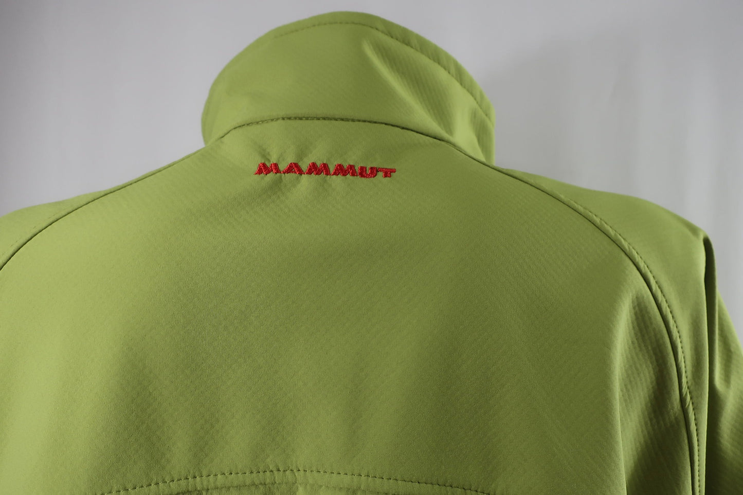 MAMMUT moteriška softšelinė striukė - švarkas XL dydis
