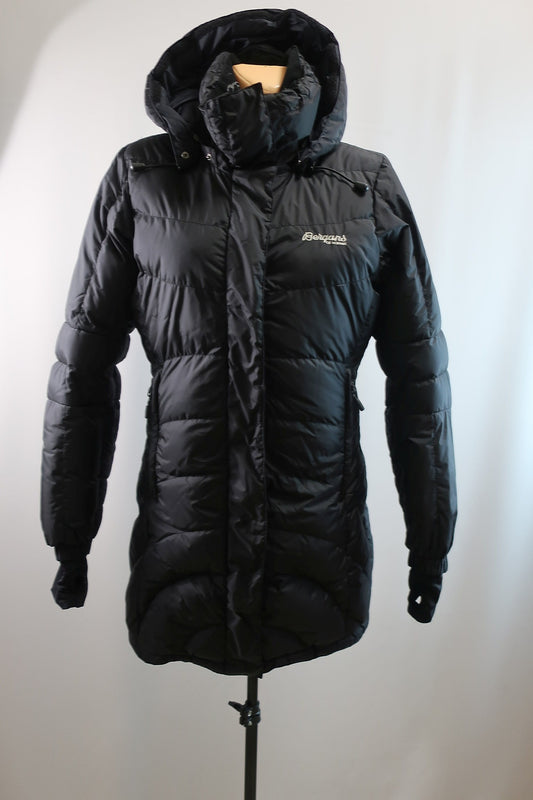 BERGANS moteriška pūkinė parka/puspaltis XS dydis
