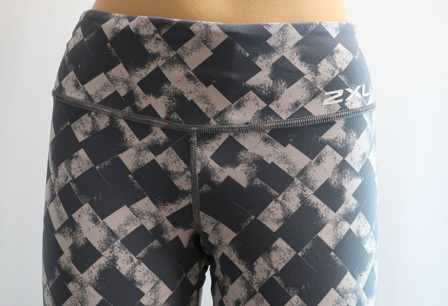 2XU moteriškos sportinės kompresinės tamprės MT dydis