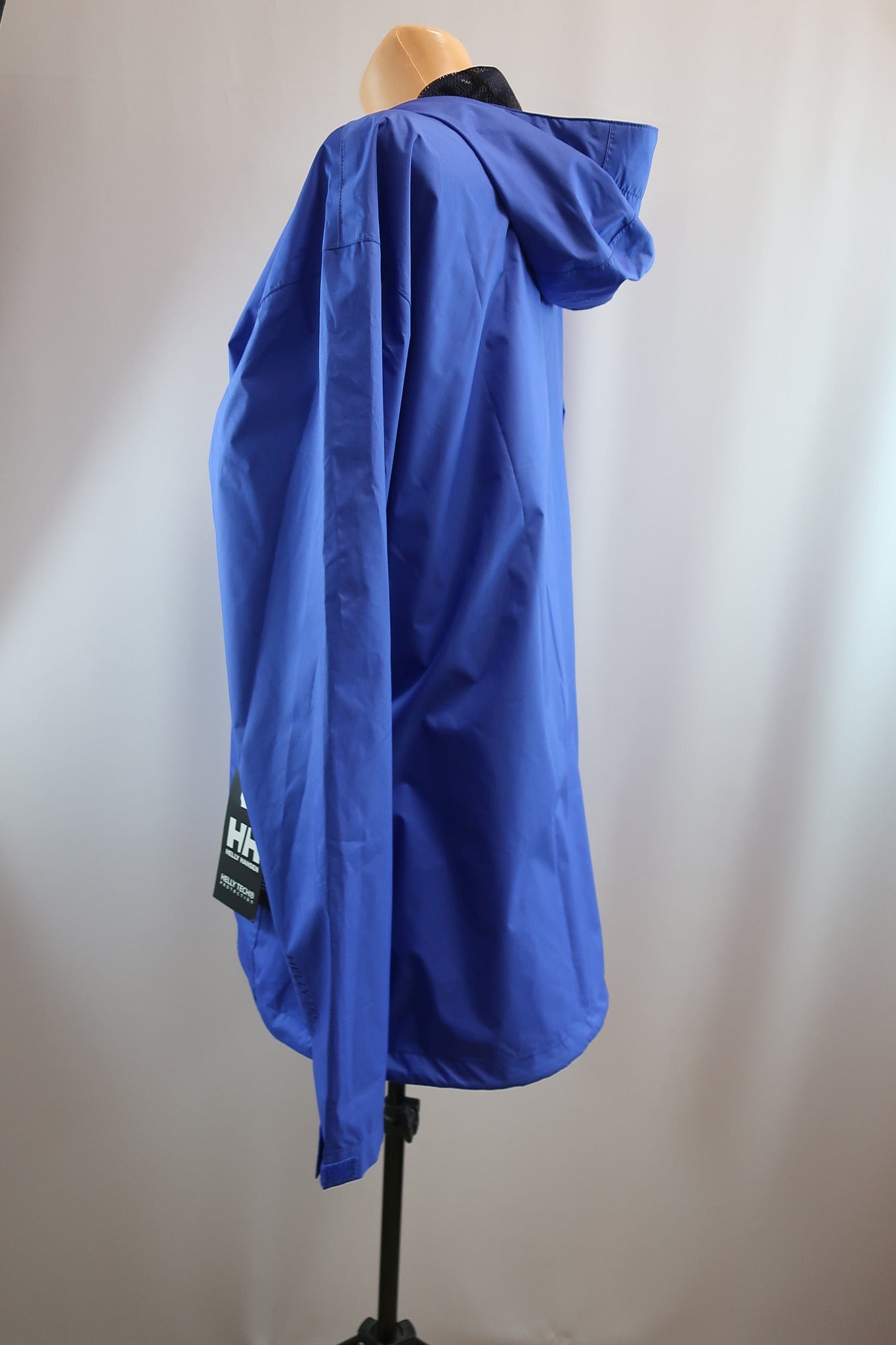 HELLY HANSEN nauja moteriška membraninė striukė XL dydis.