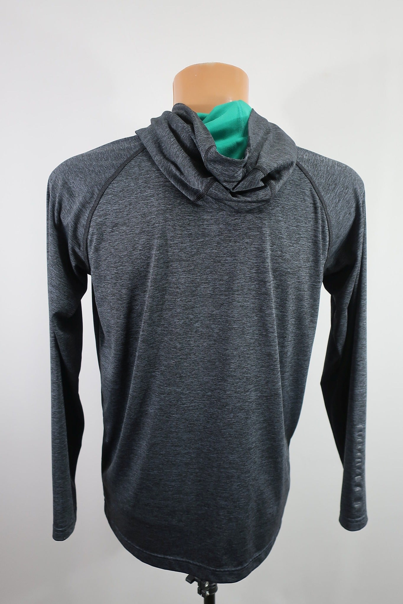 UNDER ARMOUR vyriški marškinėliai S dydis