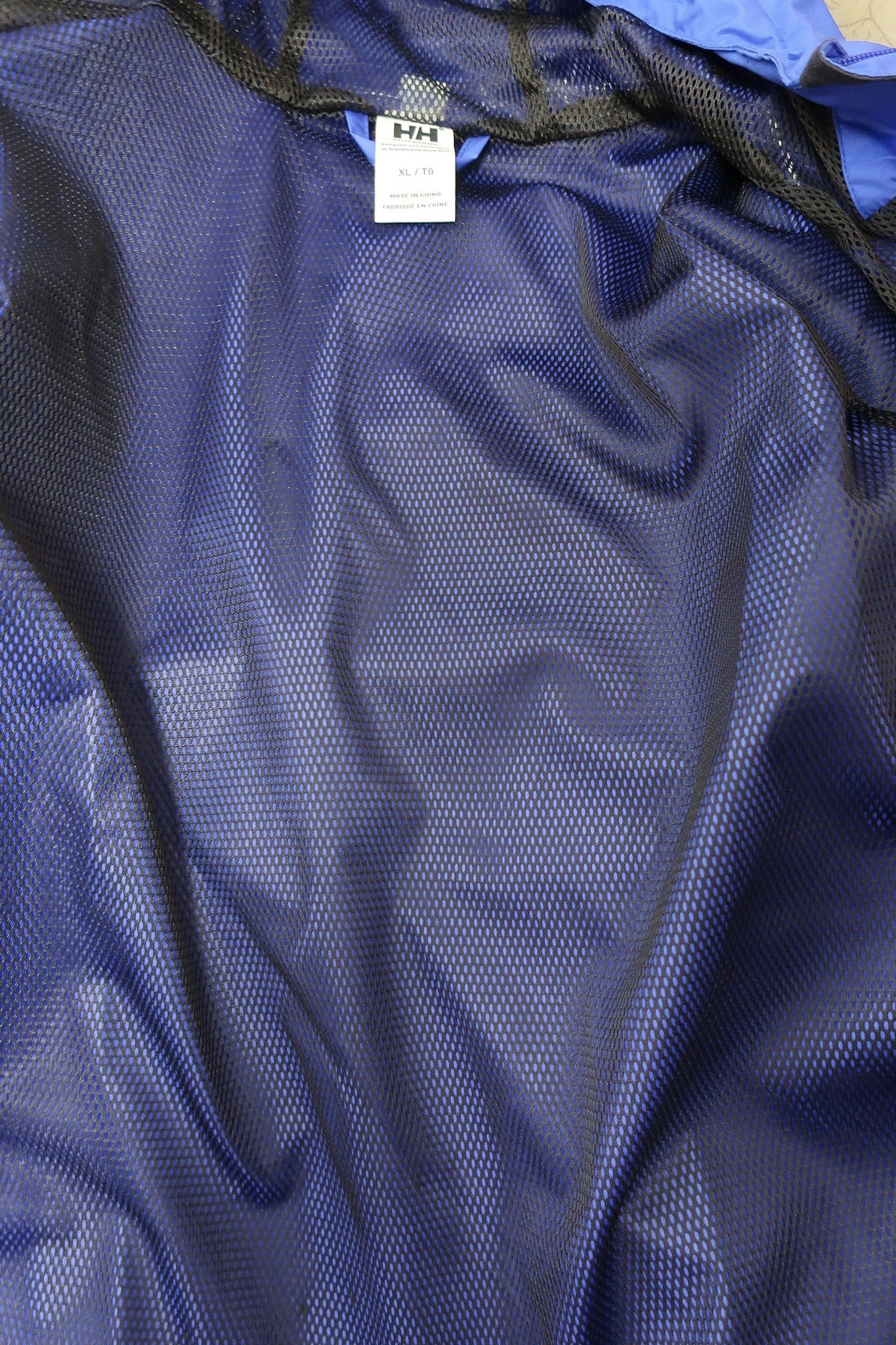 HELLY HANSEN nauja moteriška membraninė striukė XL dydis.