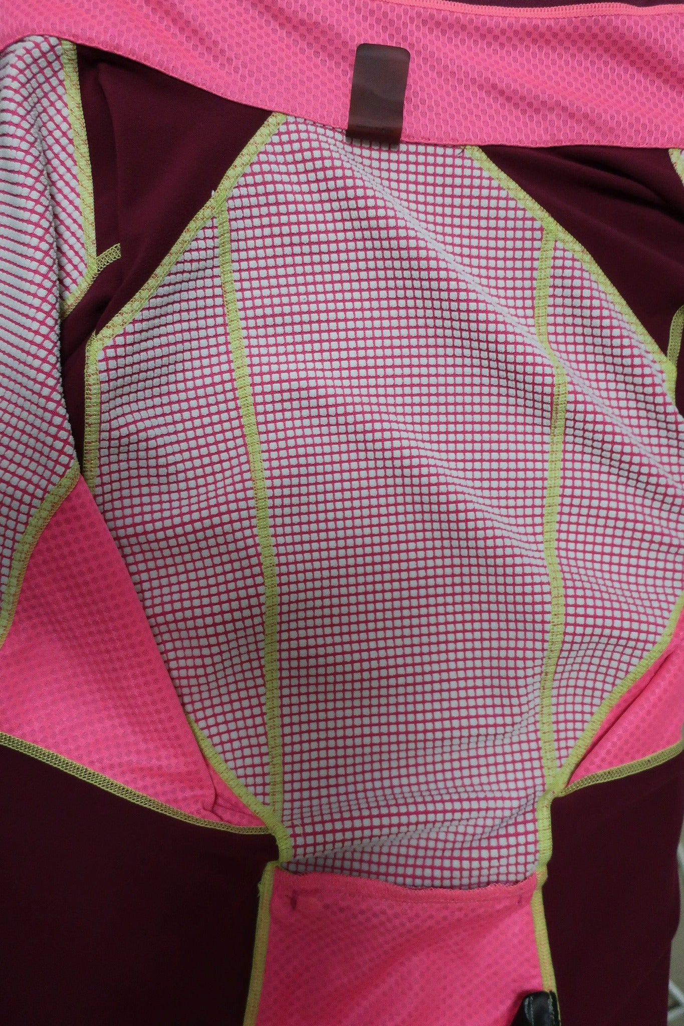 KARITRAA moteriškas sportinis džemperis/ šiltukas XS dydis