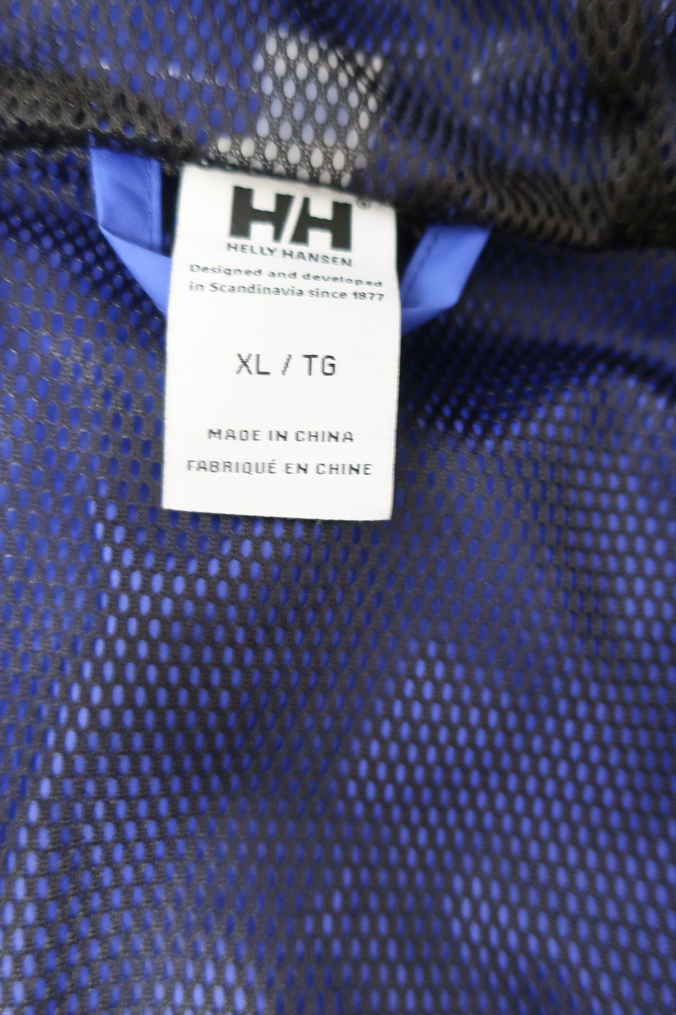 HELLY HANSEN nauja moteriška membraninė striukė XL dydis.