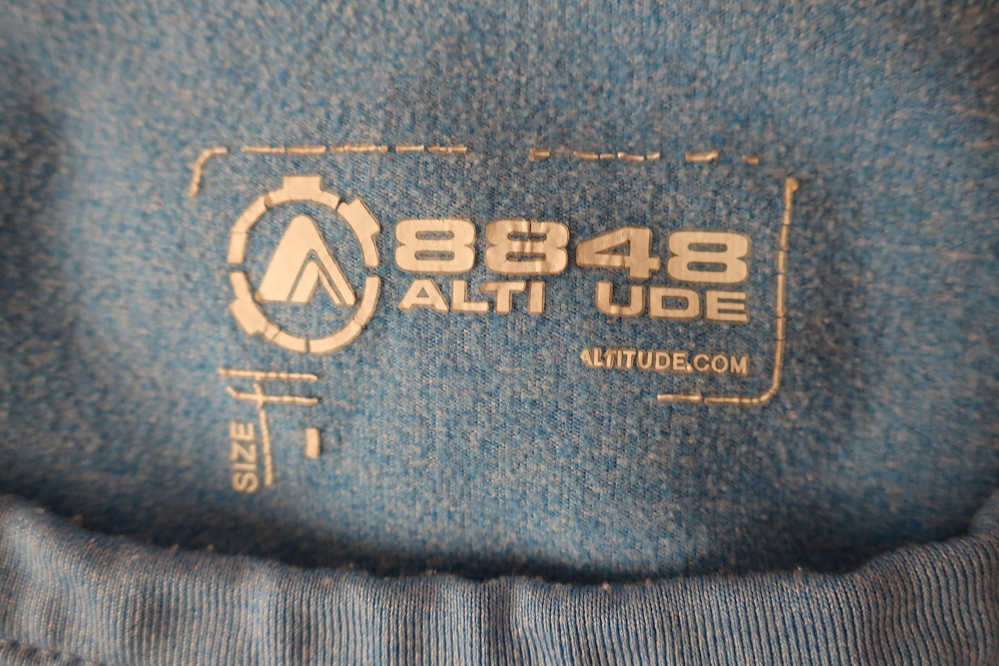 8848 ALTITUDE vyriškas sportinis šiltukas/marškinėliai L dydis