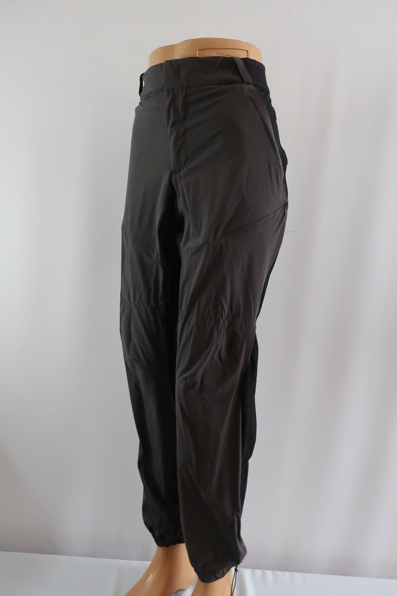 QUECHUA vyriškos laisvalaikio, trekingo kelnės L/XL dydis