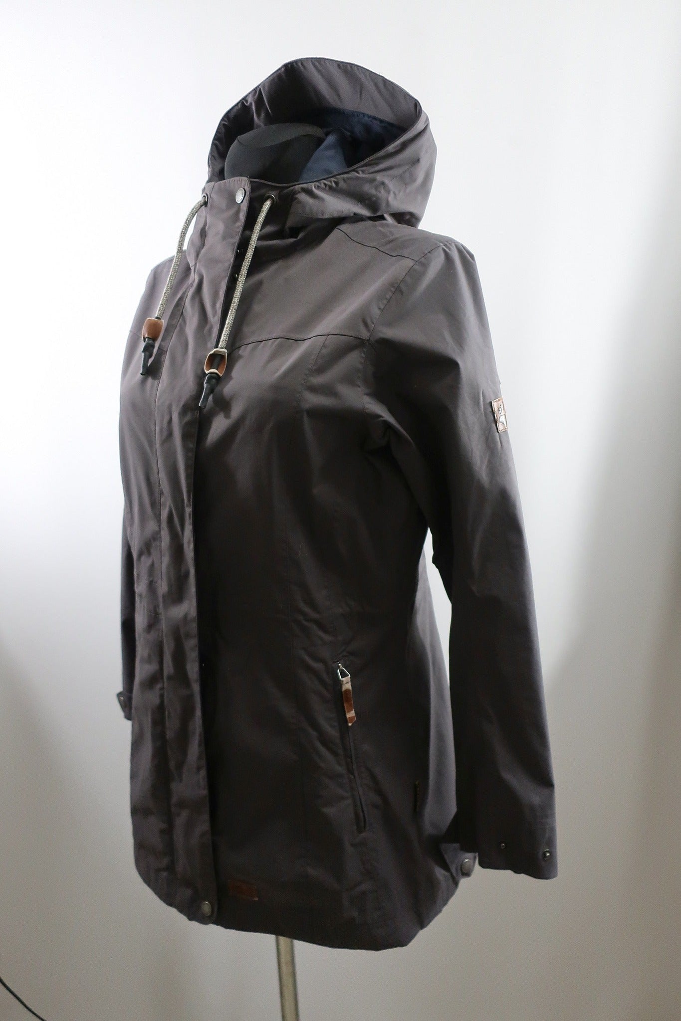 JACK WOLFSKIN moteriška striukė M dydis.