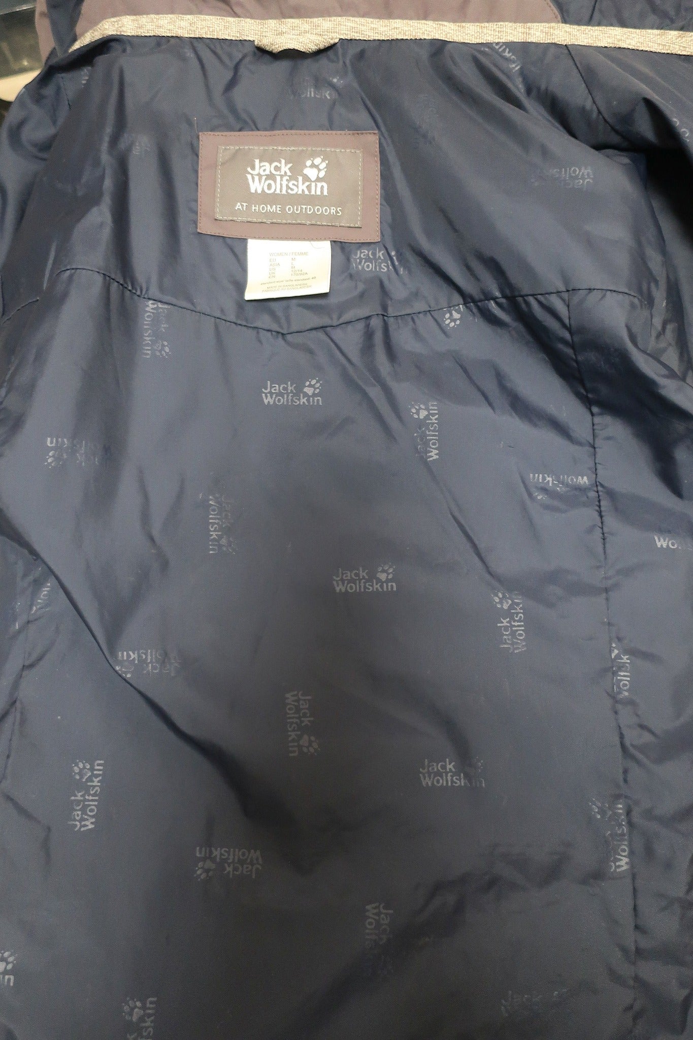 JACK WOLFSKIN moteriška striukė M dydis.