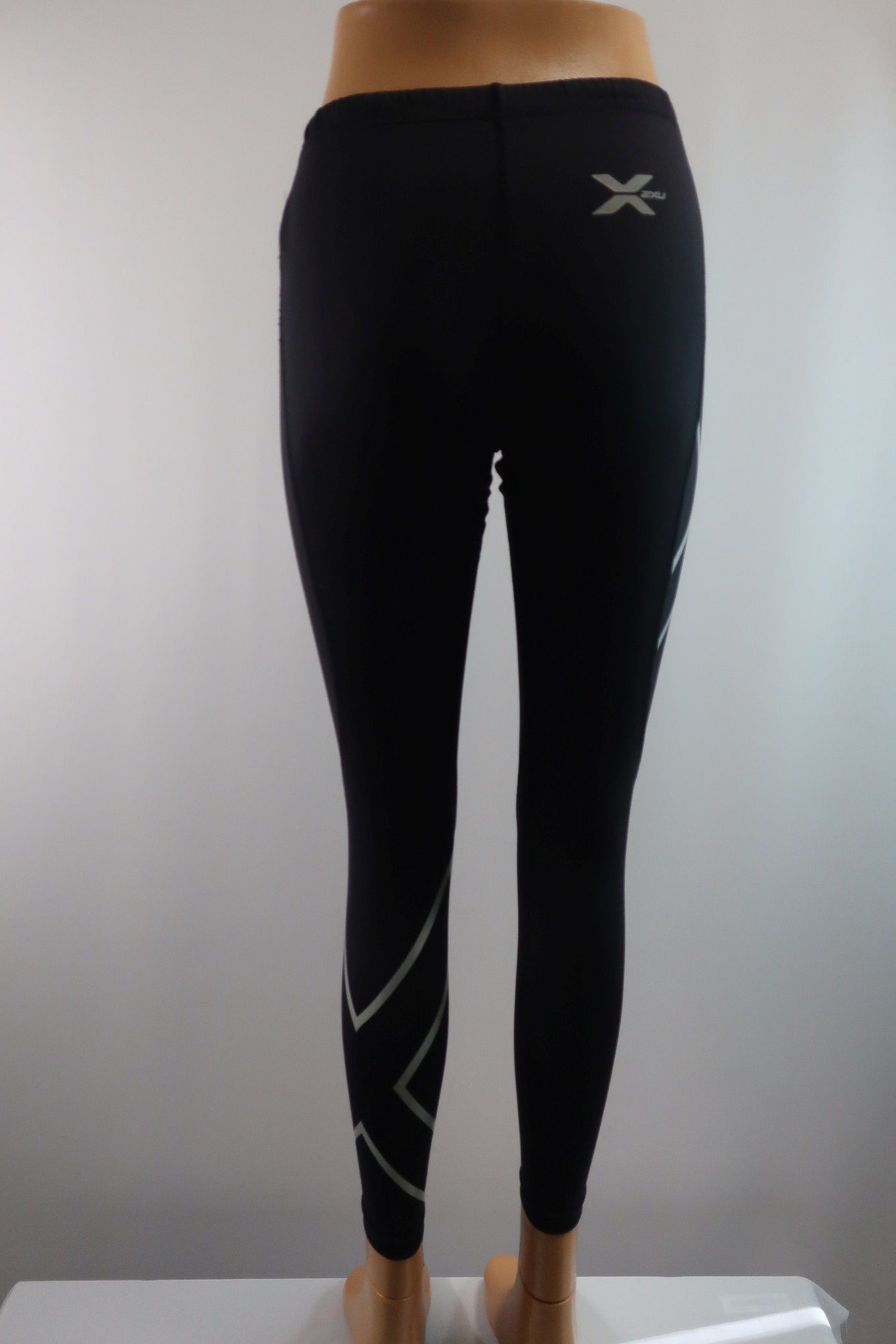 2XU moteriškos sportinės kompresinės tamprės XL dydis