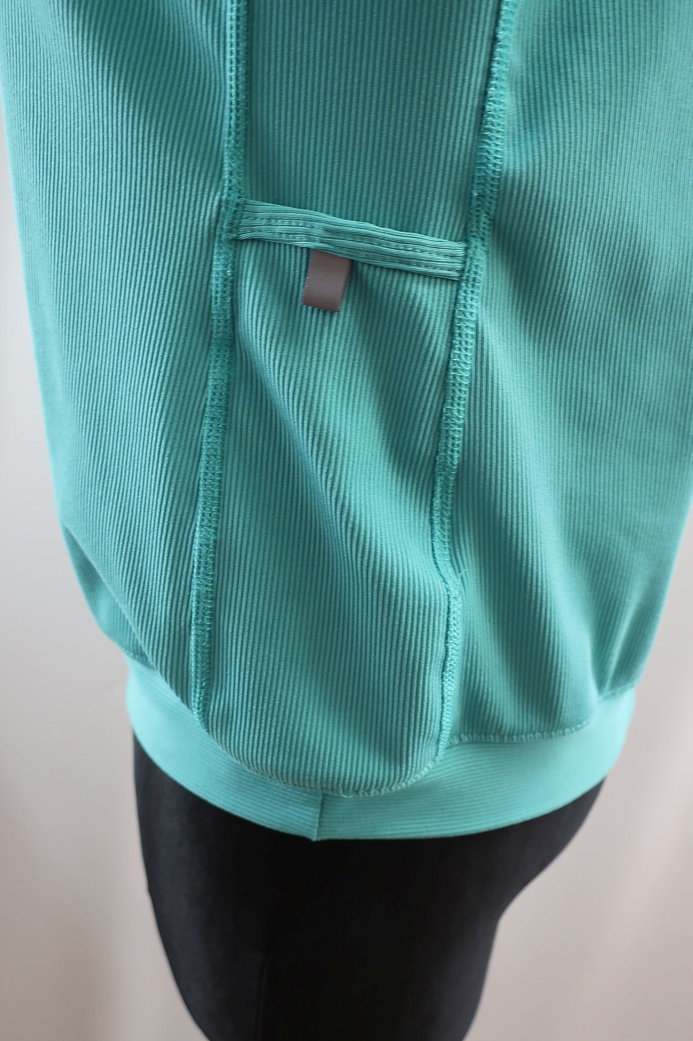 NIKE moteriškas sportinis džemperis M dydis