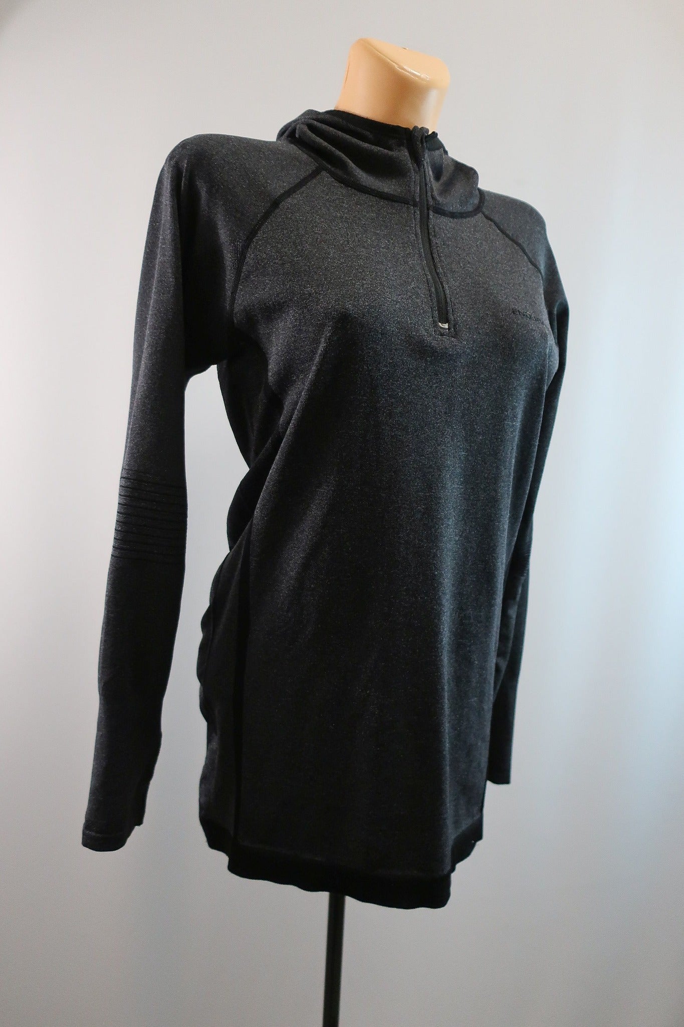 ENDURANCE moteriškas lengvas sportinis džemperis/marškinėliai L/XL dydis