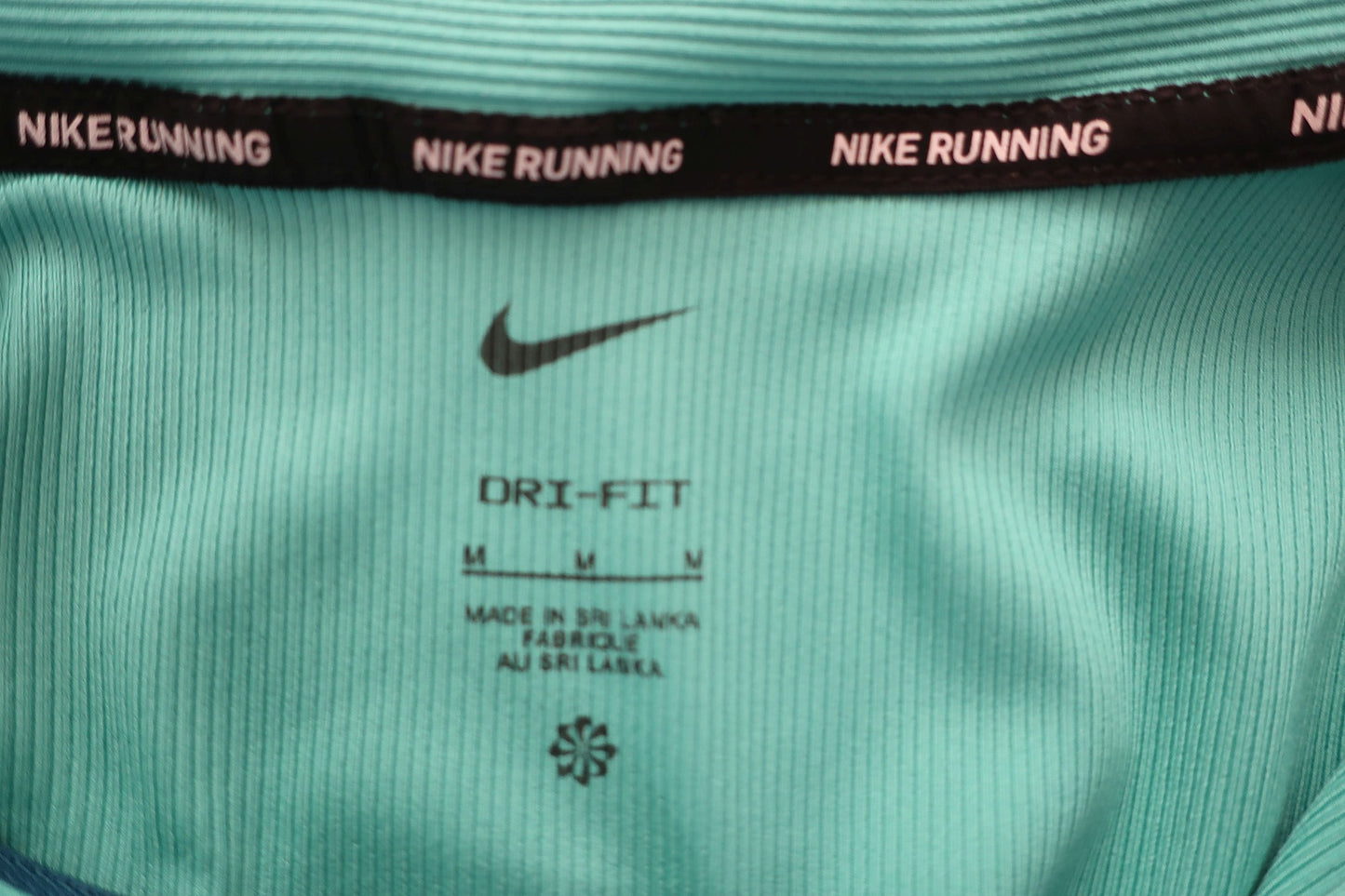 NIKE moteriškas sportinis džemperis M dydis